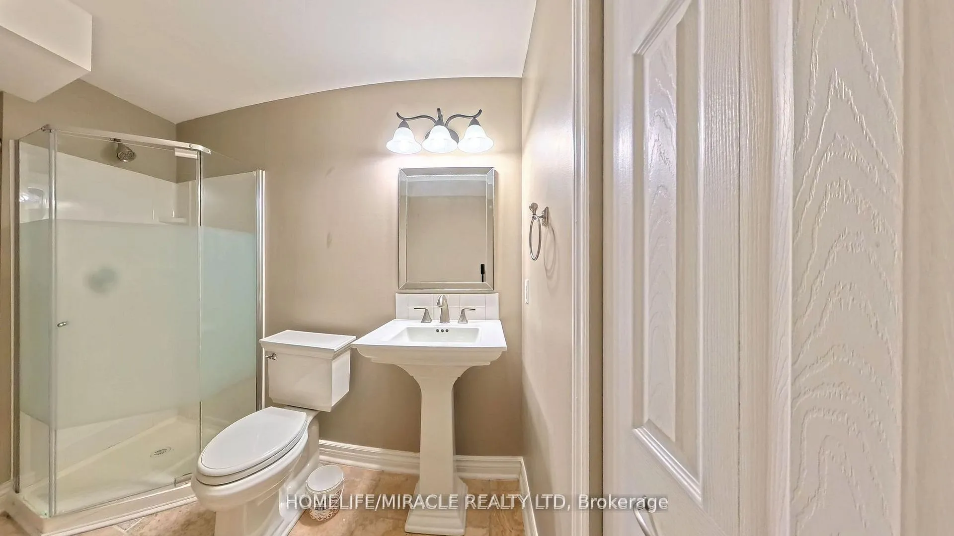 Photo 41 of 919 Zeller Crescent, Kitchener, Grand River South — HOMEH