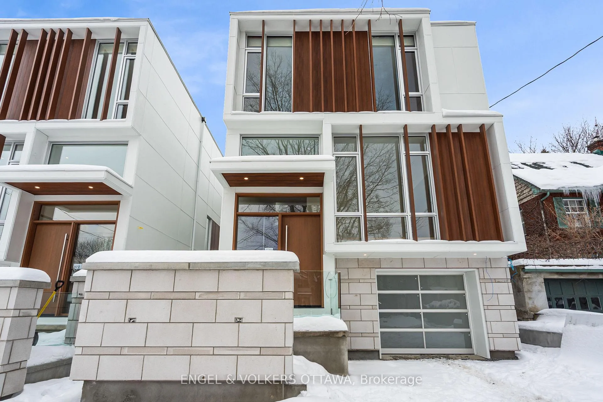Photo 2 of 579 Melbourne Avenue, Ottawa, McKellar/Highland — HOMEH