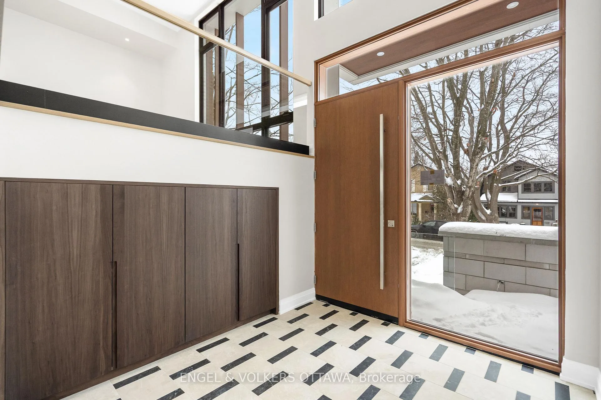 Photo 5 of 579 Melbourne Avenue, Ottawa, McKellar/Highland — HOMEH