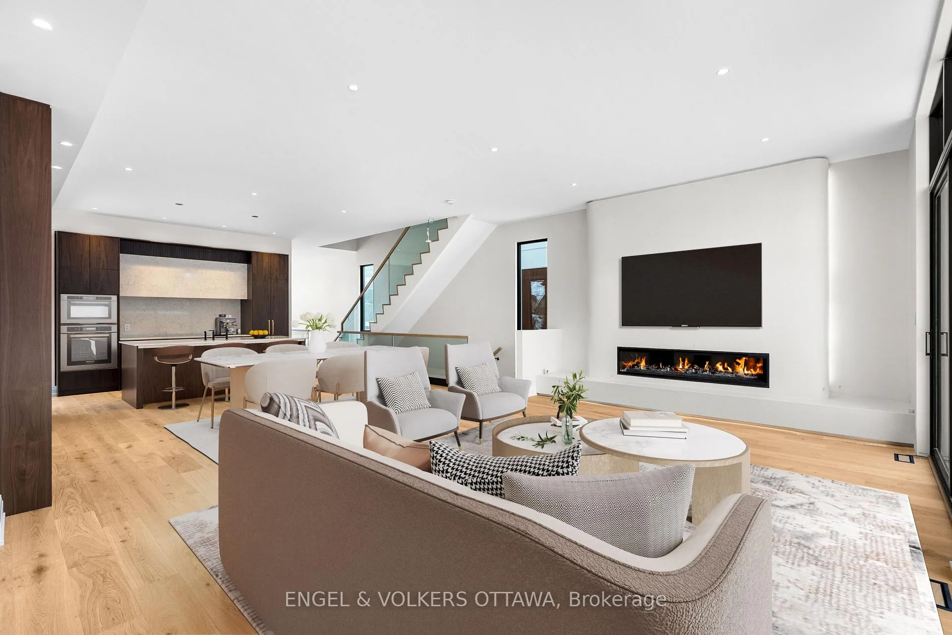 Photo 9 of 579 Melbourne Avenue, Ottawa, McKellar/Highland — HOMEH