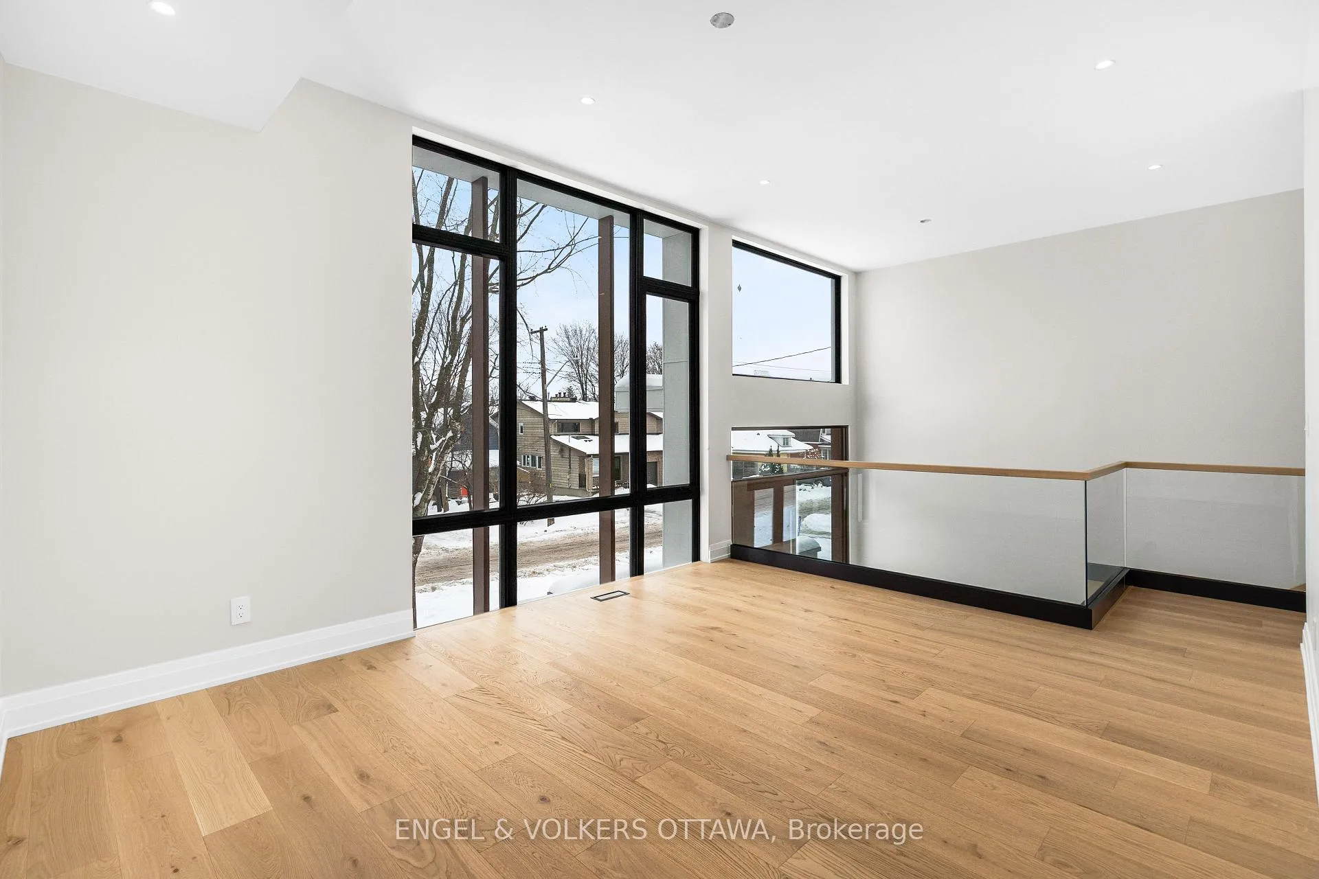 Photo 14 of 579 Melbourne Avenue, Ottawa, McKellar/Highland — HOMEH