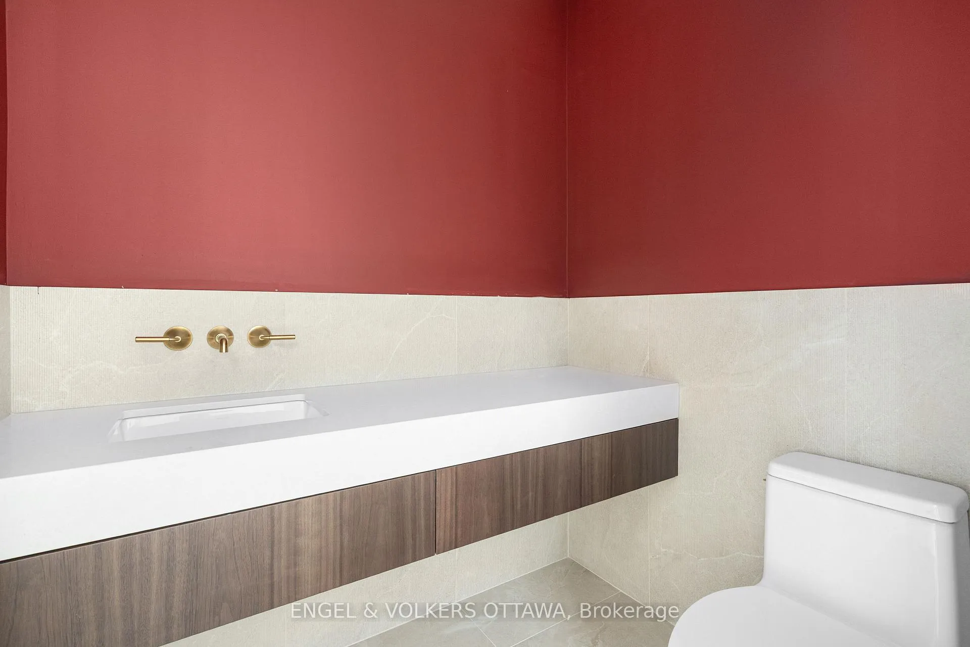 Photo 16 of 579 Melbourne Avenue, Ottawa, McKellar/Highland — HOMEH