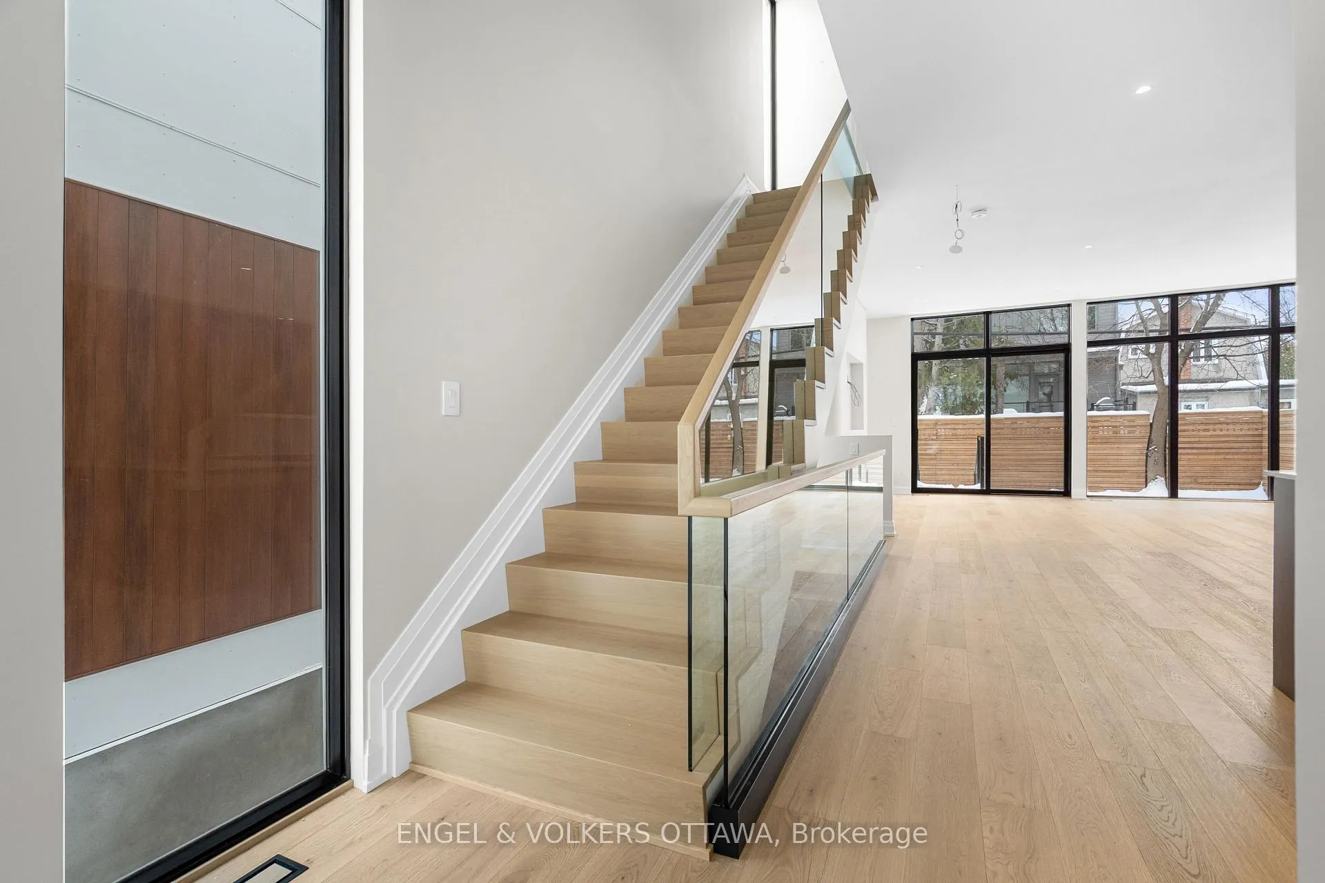 Photo 17 of 579 Melbourne Avenue, Ottawa, McKellar/Highland — HOMEH