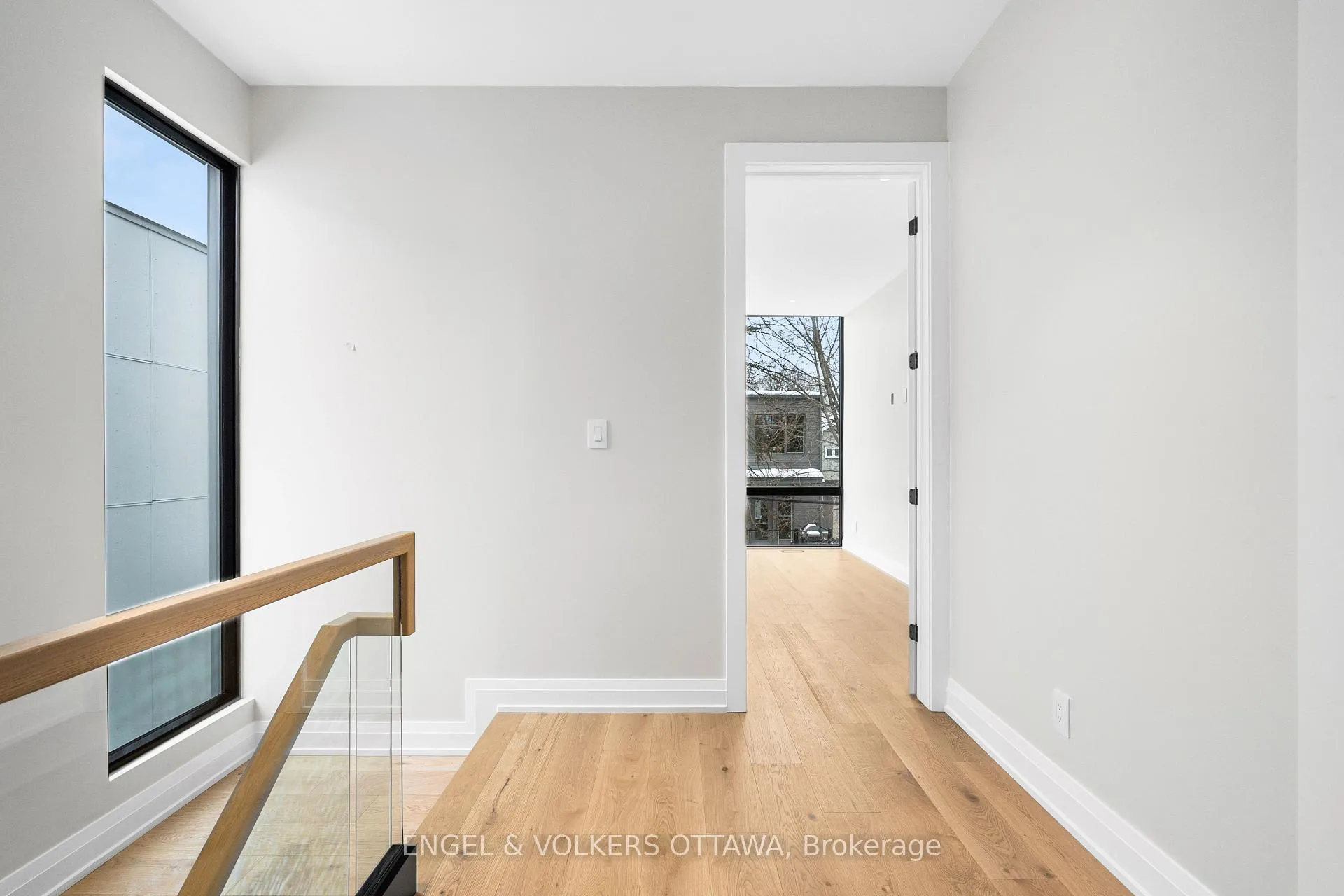 Photo 19 of 579 Melbourne Avenue, Ottawa, McKellar/Highland — HOMEH