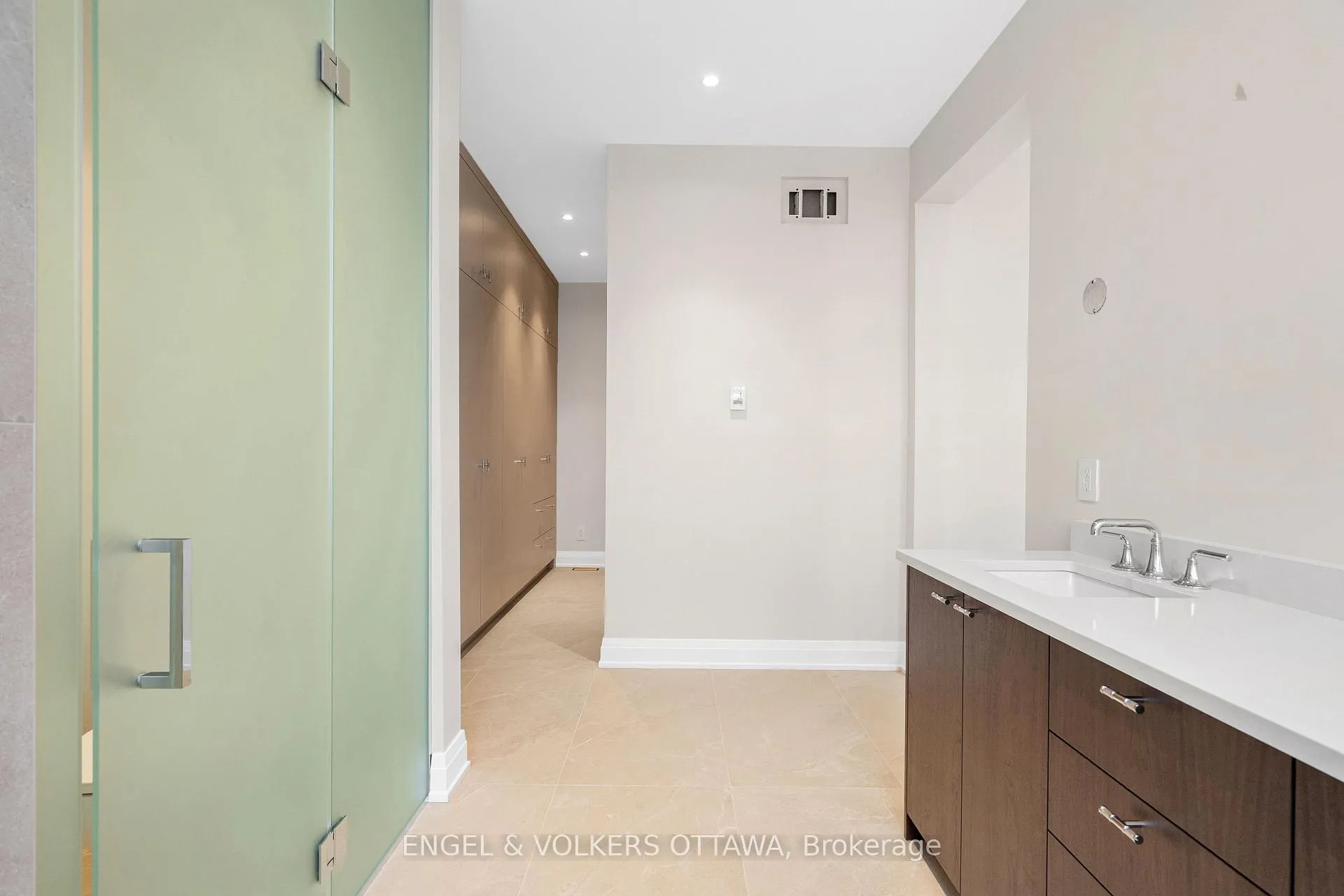 Photo 22 of 579 Melbourne Avenue, Ottawa, McKellar/Highland — HOMEH