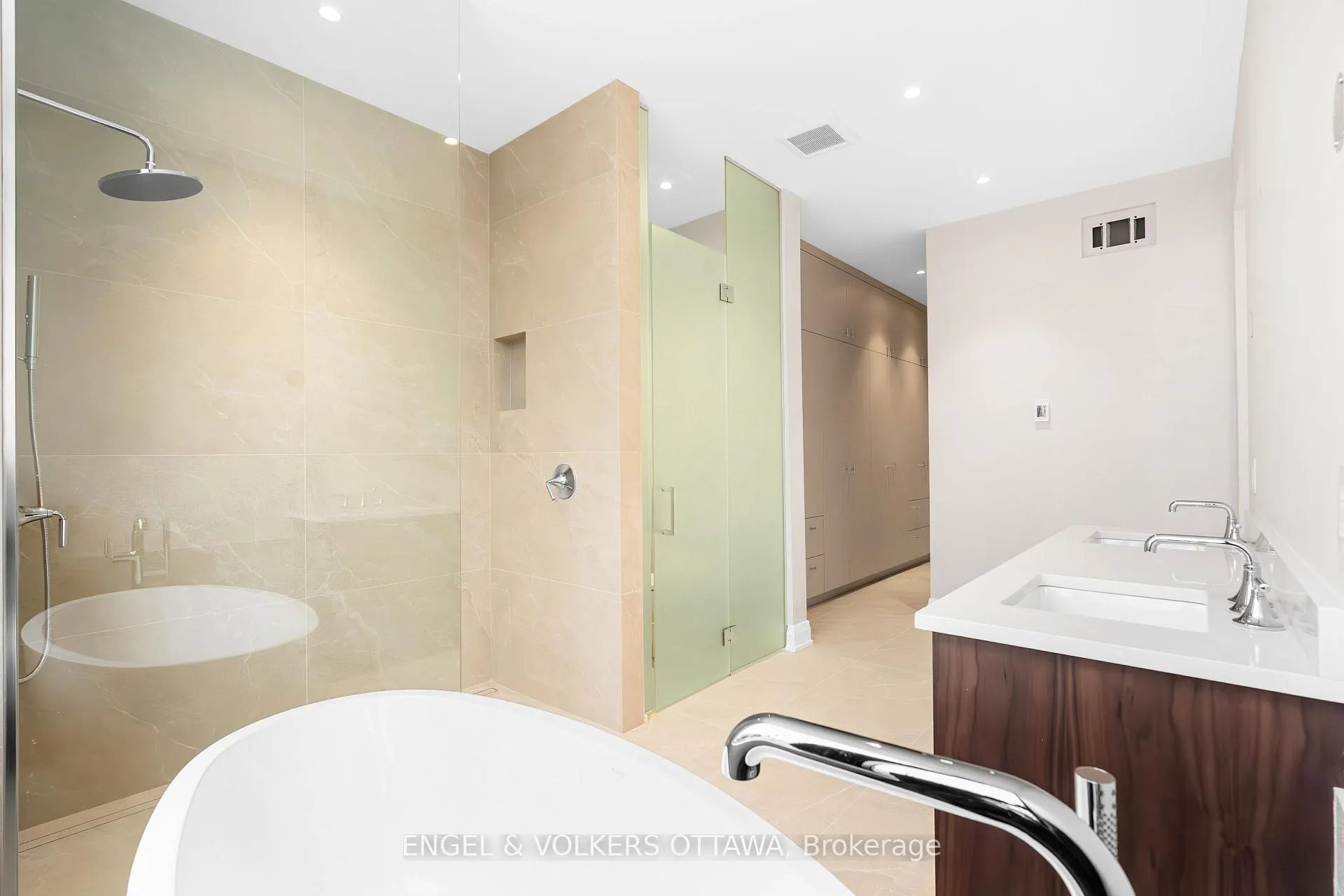 Photo 23 of 579 Melbourne Avenue, Ottawa, McKellar/Highland — HOMEH