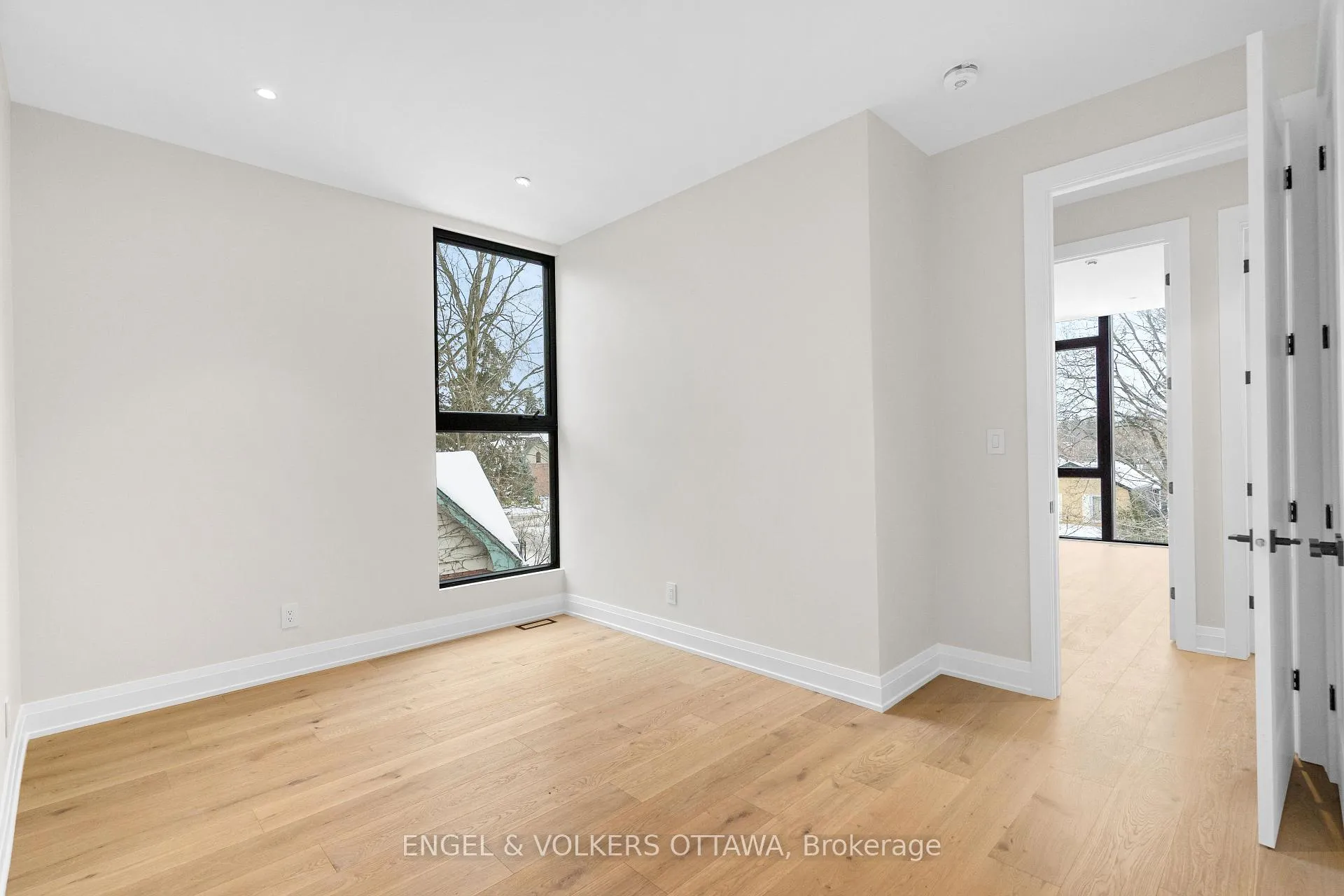 Photo 25 of 579 Melbourne Avenue, Ottawa, McKellar/Highland — HOMEH