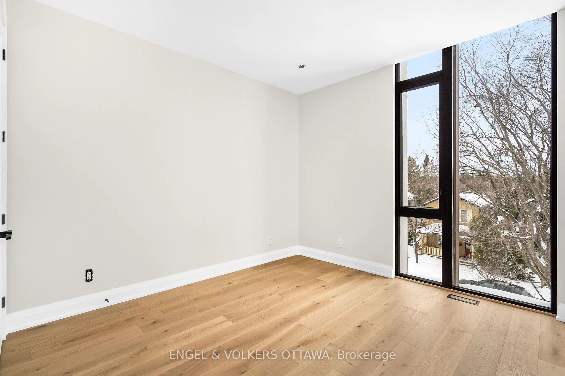 Photo 26 of 579 Melbourne Avenue, Ottawa, McKellar/Highland — HOMEH