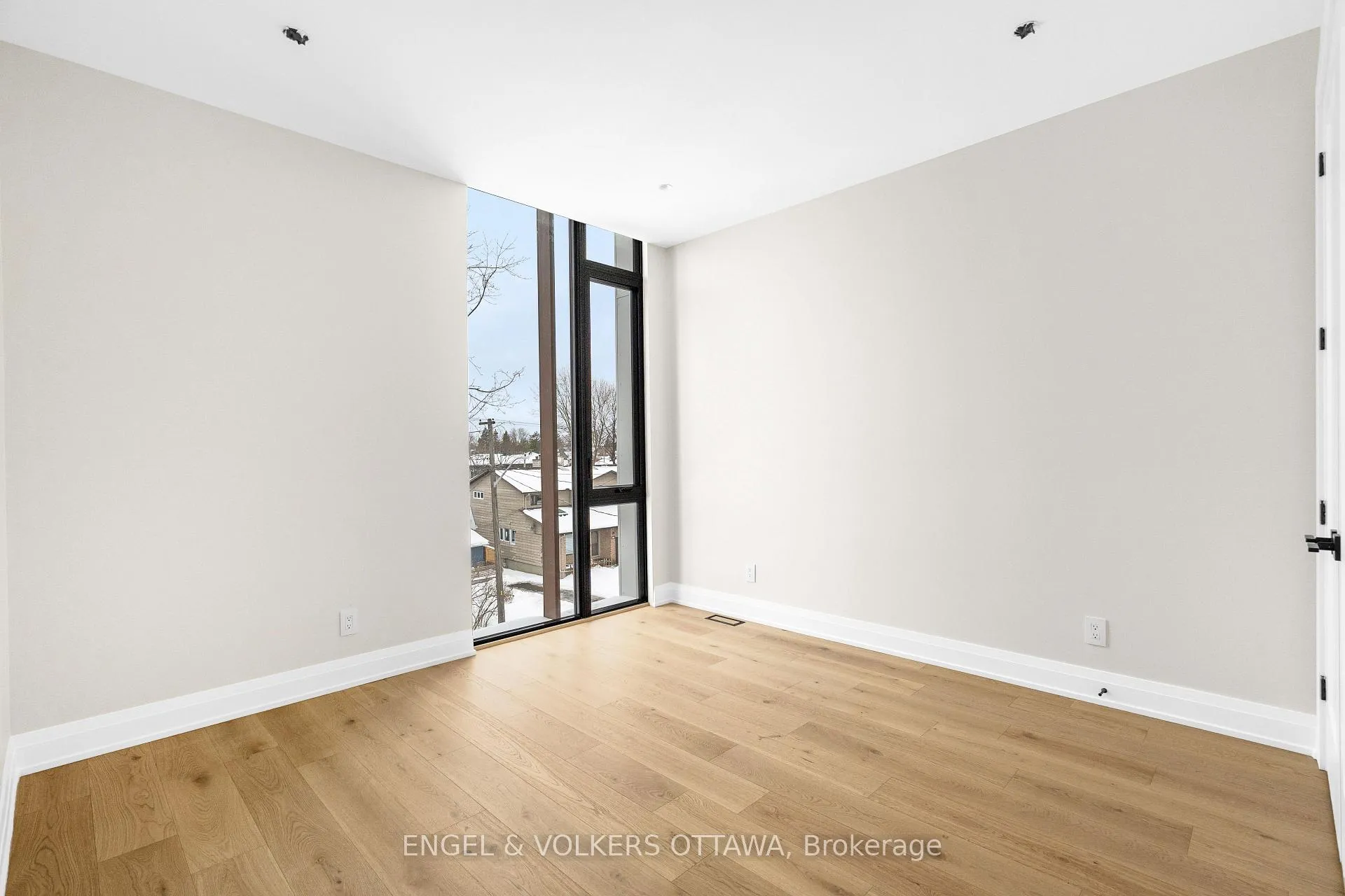 Photo 27 of 579 Melbourne Avenue, Ottawa, McKellar/Highland — HOMEH