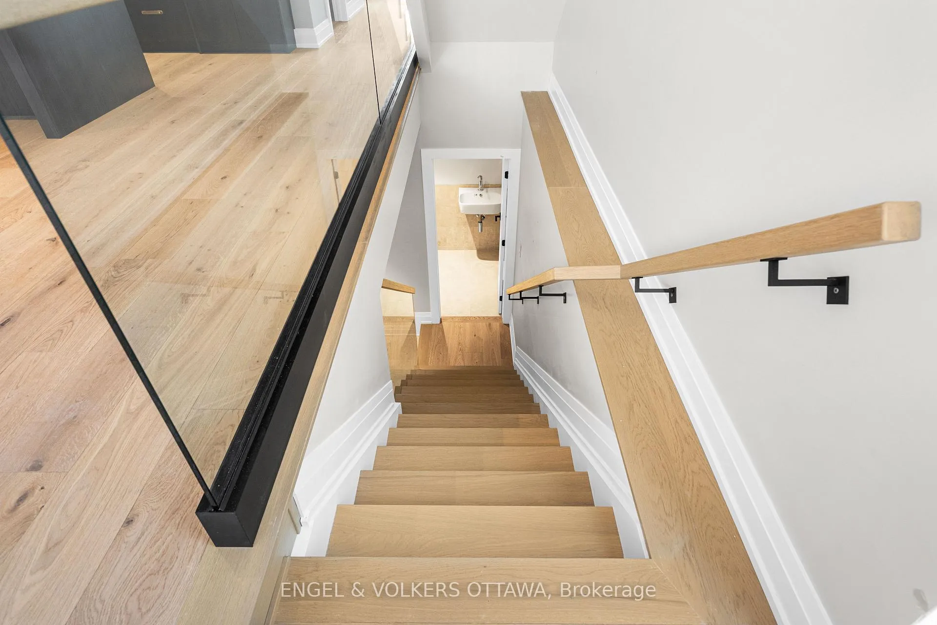 Photo 30 of 579 Melbourne Avenue, Ottawa, McKellar/Highland — HOMEH