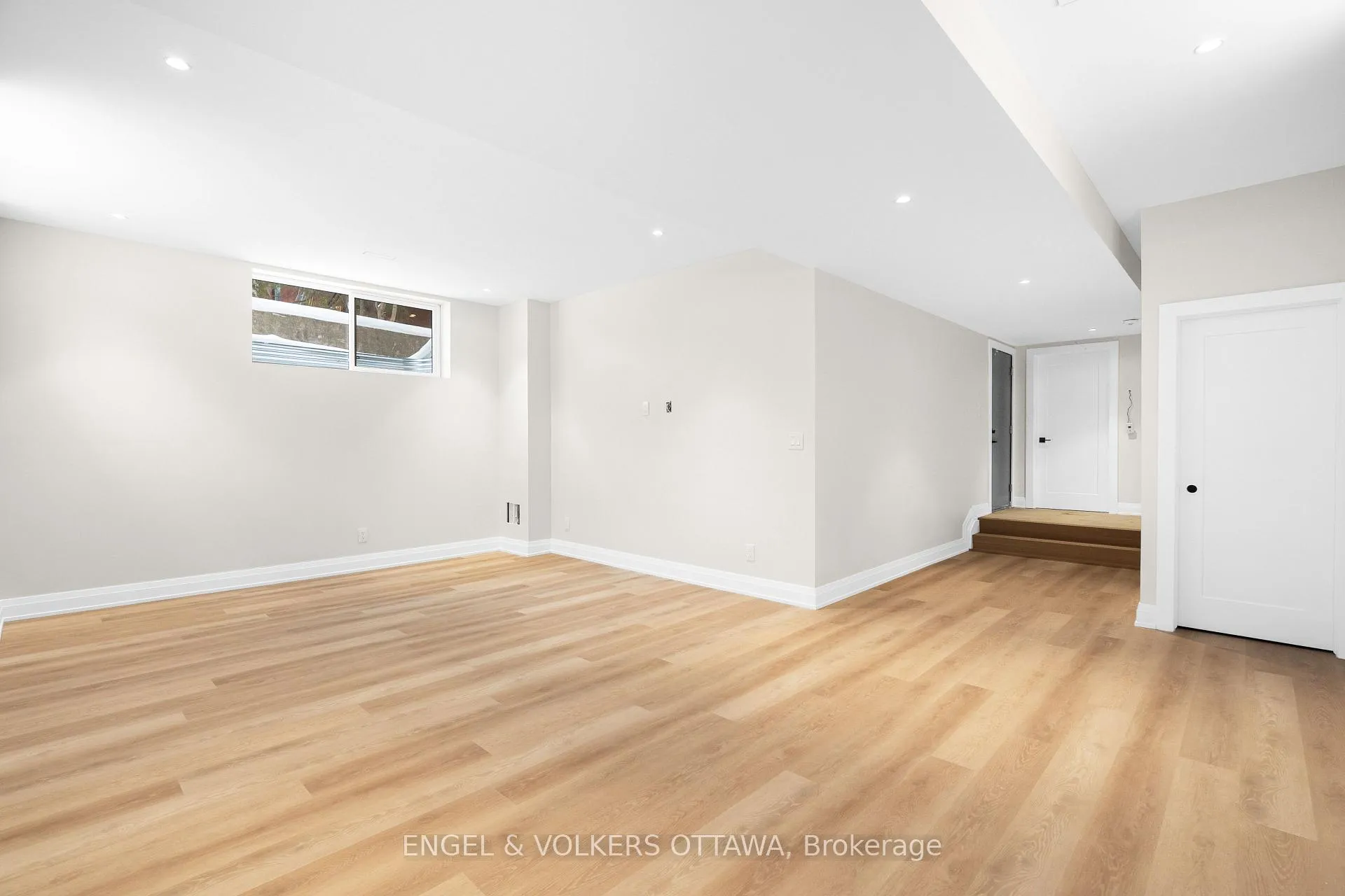 Photo 32 of 579 Melbourne Avenue, Ottawa, McKellar/Highland — HOMEH