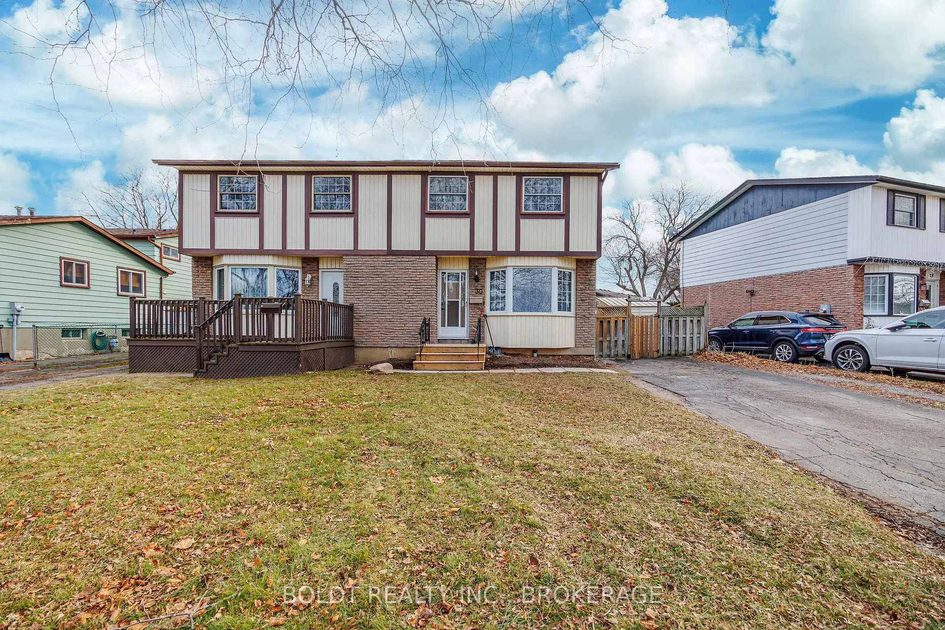Photo 1 of 30 Lafayette Drive, St. Catharines, Lakeport — HOMEH