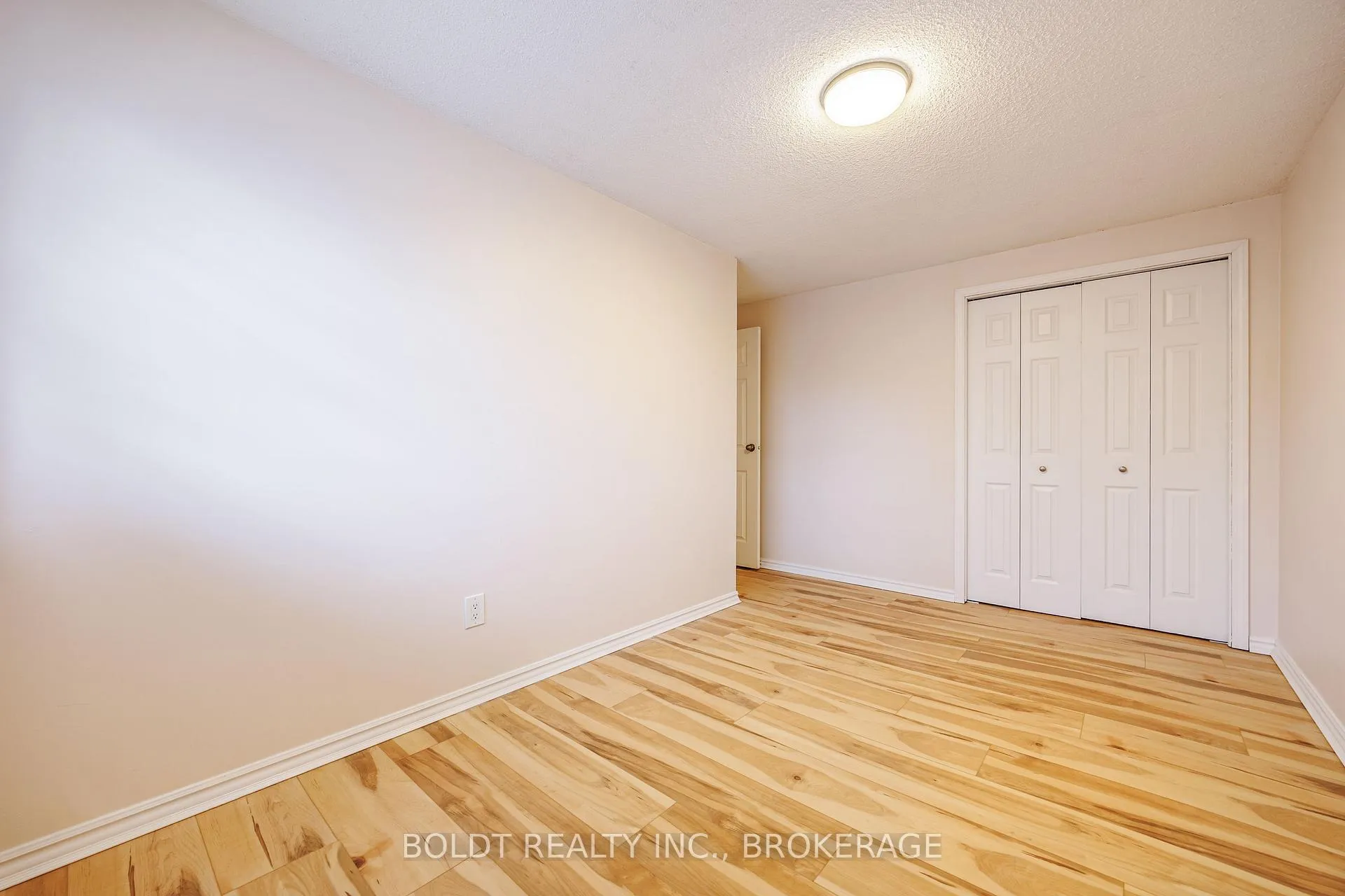 Photo 15 of 30 Lafayette Drive, St. Catharines, Lakeport — HOMEH