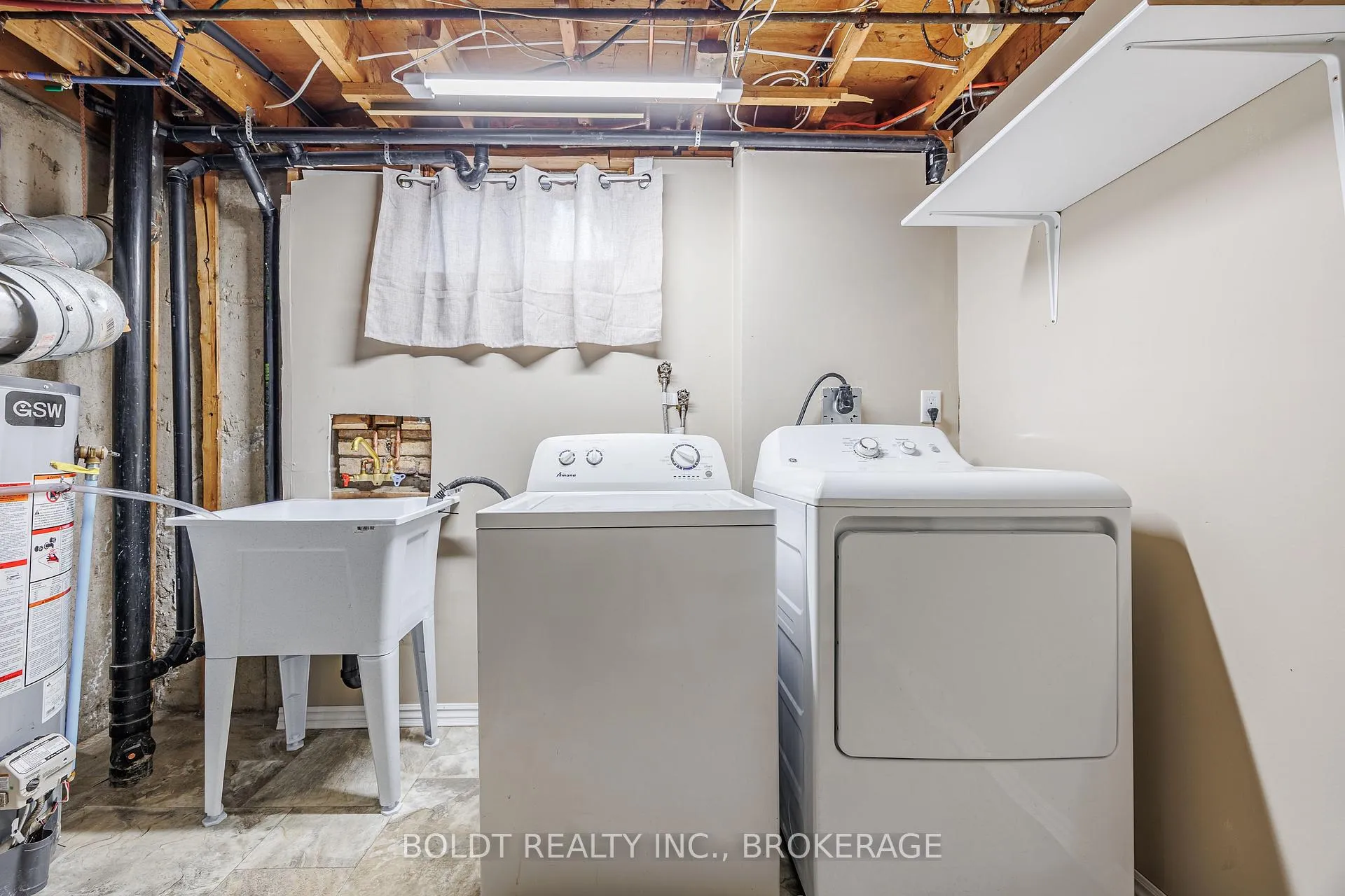 Photo 18 of 30 Lafayette Drive, St. Catharines, Lakeport — HOMEH