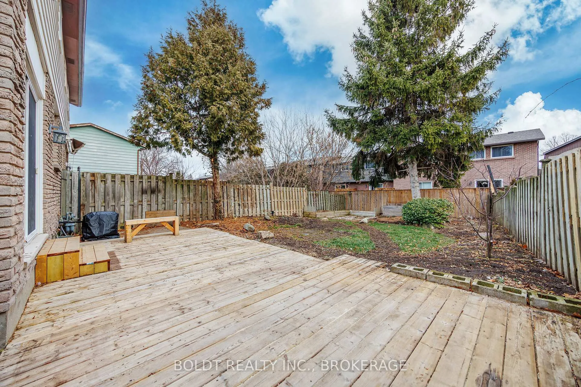 Photo 21 of 30 Lafayette Drive, St. Catharines, Lakeport — HOMEH