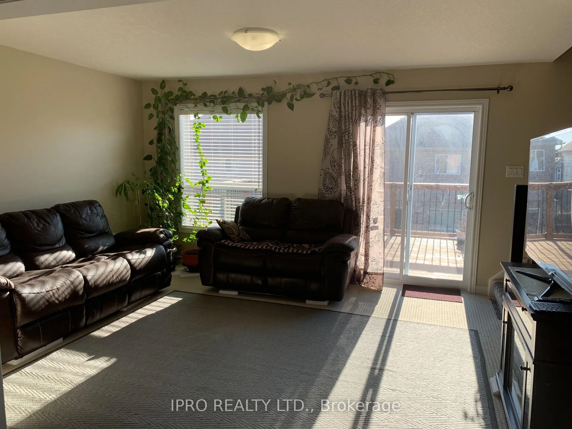 Photo 6 of 79 Oakes Crescent, Guelph, Grange Road — HOMEH