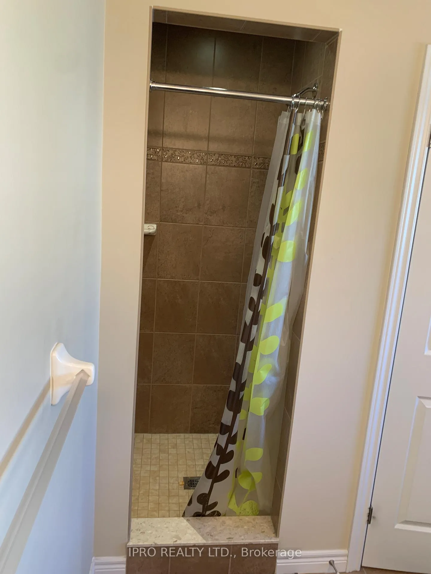 Photo 18 of 79 Oakes Crescent, Guelph, Grange Road — HOMEH
