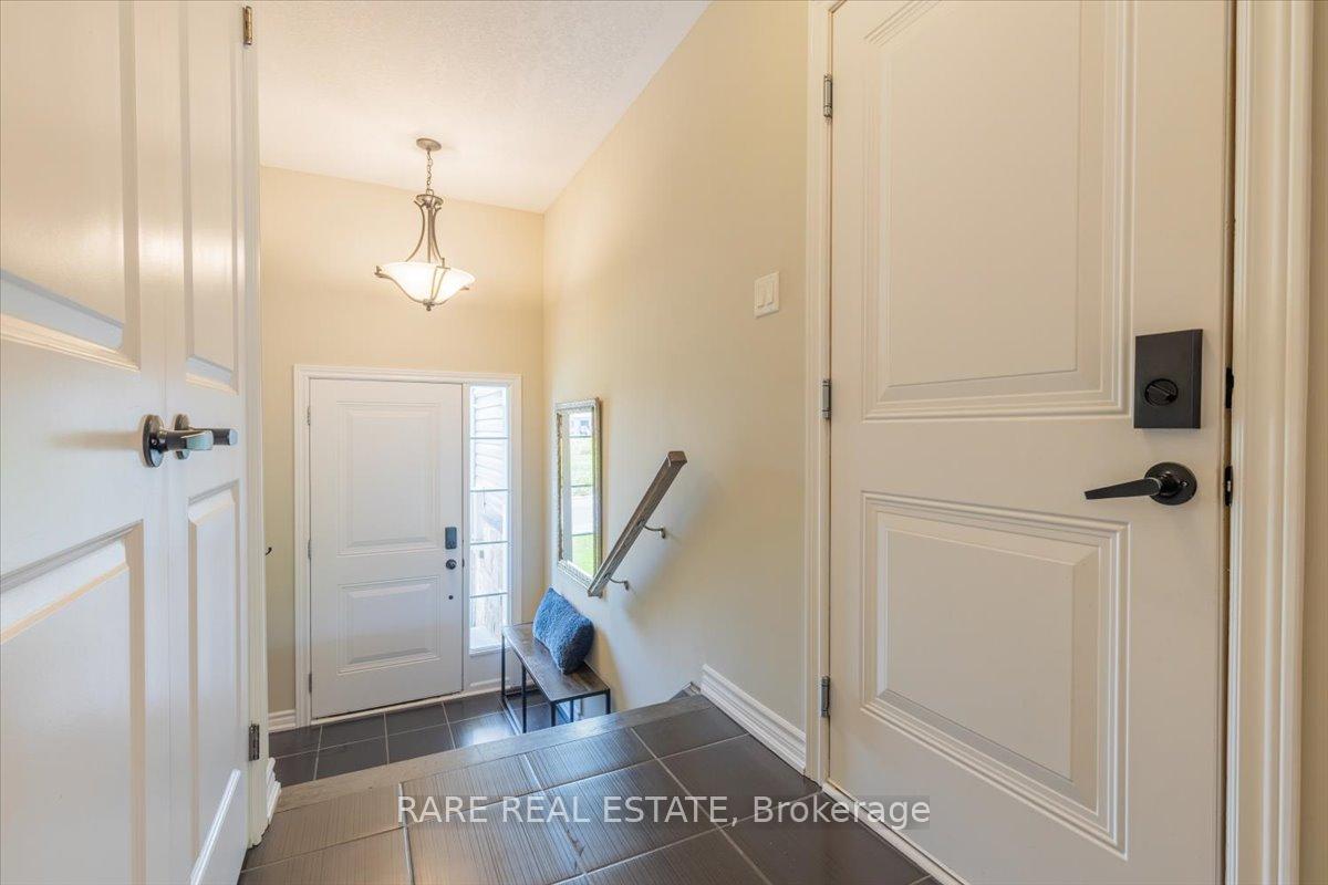 Photo 3 of 277 Quebec Street, Clearview, Stayner — HOMEH