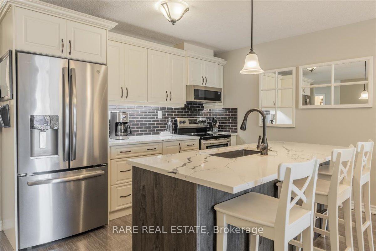 Photo 4 of 277 Quebec Street, Clearview, Stayner — HOMEH