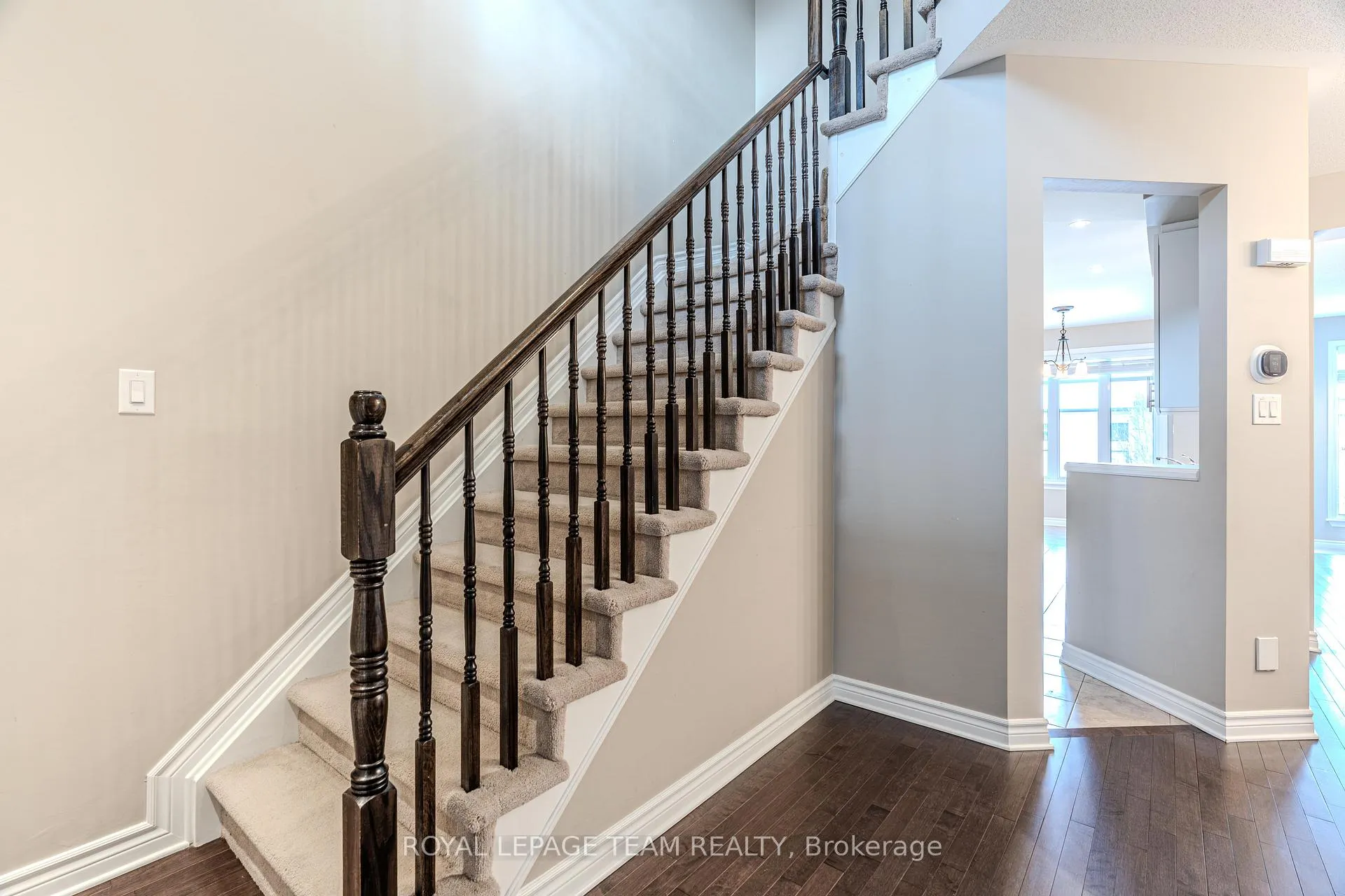 Photo 6 of 1070 Ottenbrite Crescent, Ottawa, Kanata - Kanata Lakes/Heritage Hills — HOMEH