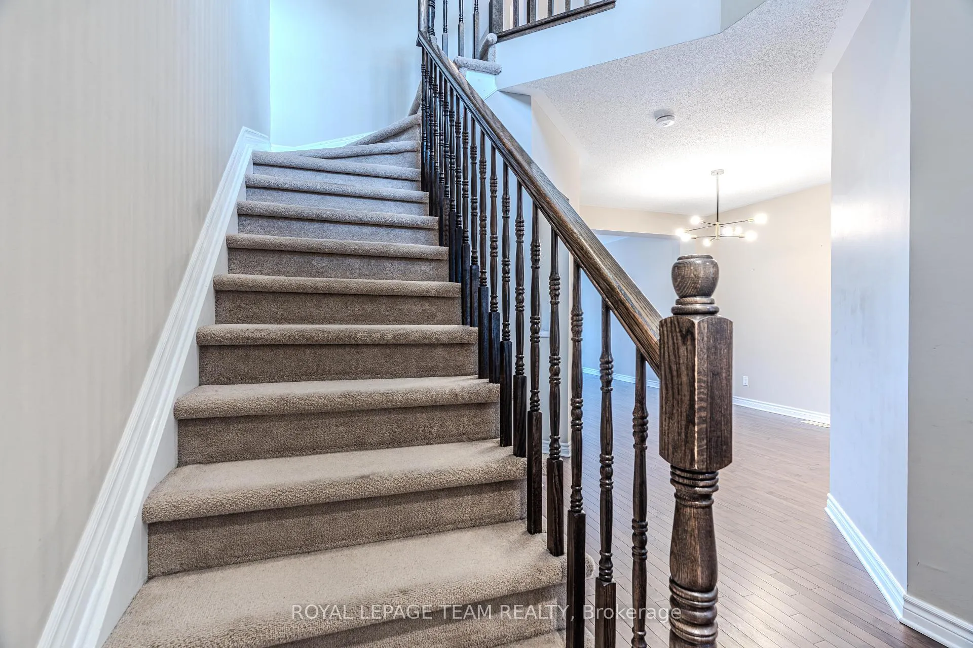 Photo 19 of 1070 Ottenbrite Crescent, Ottawa, Kanata - Kanata Lakes/Heritage Hills — HOMEH