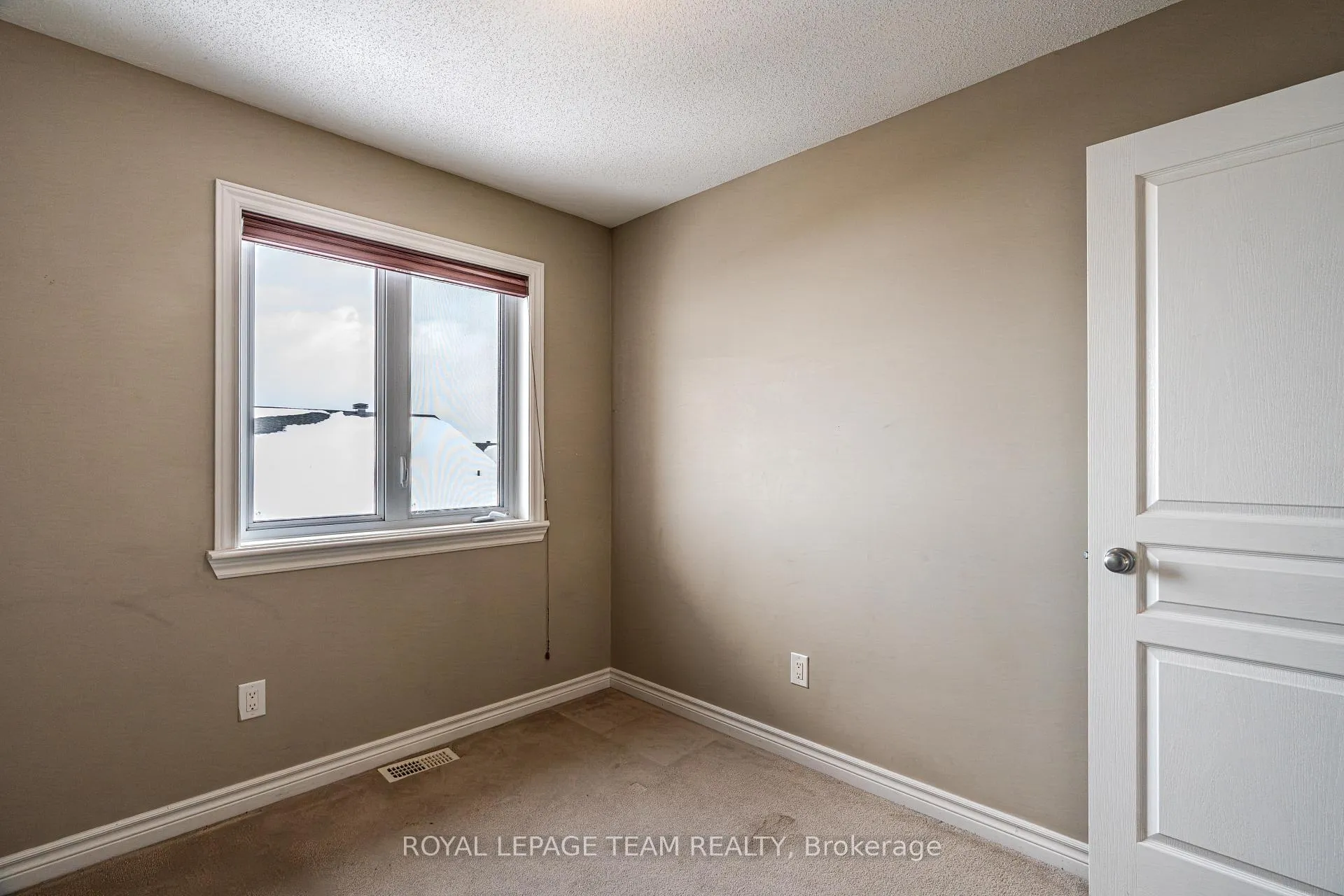 Photo 29 of 1070 Ottenbrite Crescent, Ottawa, Kanata - Kanata Lakes/Heritage Hills — HOMEH