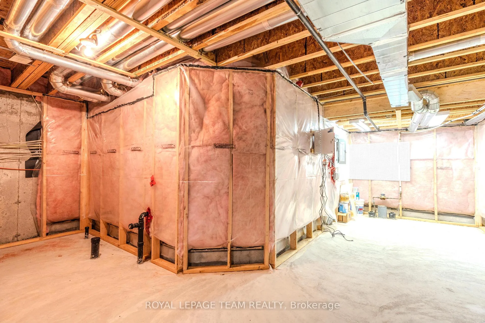 Photo 38 of 1070 Ottenbrite Crescent, Ottawa, Kanata - Kanata Lakes/Heritage Hills — HOMEH