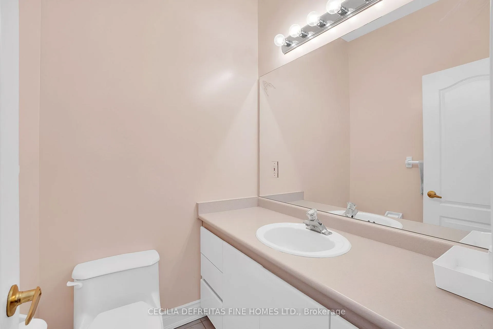 Photo 21 of 38 Orico Court, Vaughan, Kleinburg — HOMEH