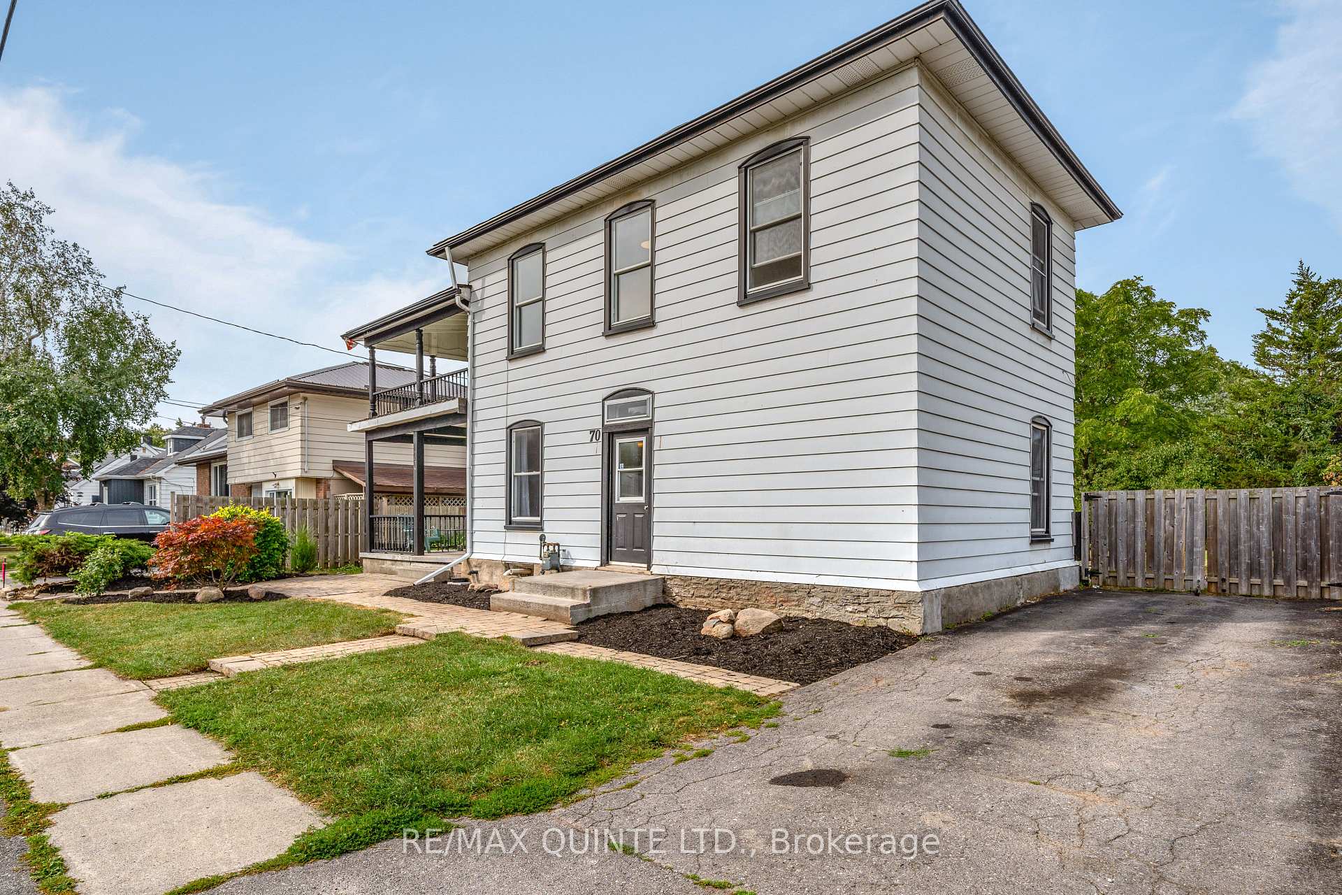 Photo 3 of 70 Sinclair Street, Belleville, Belleville Ward — HOMEH