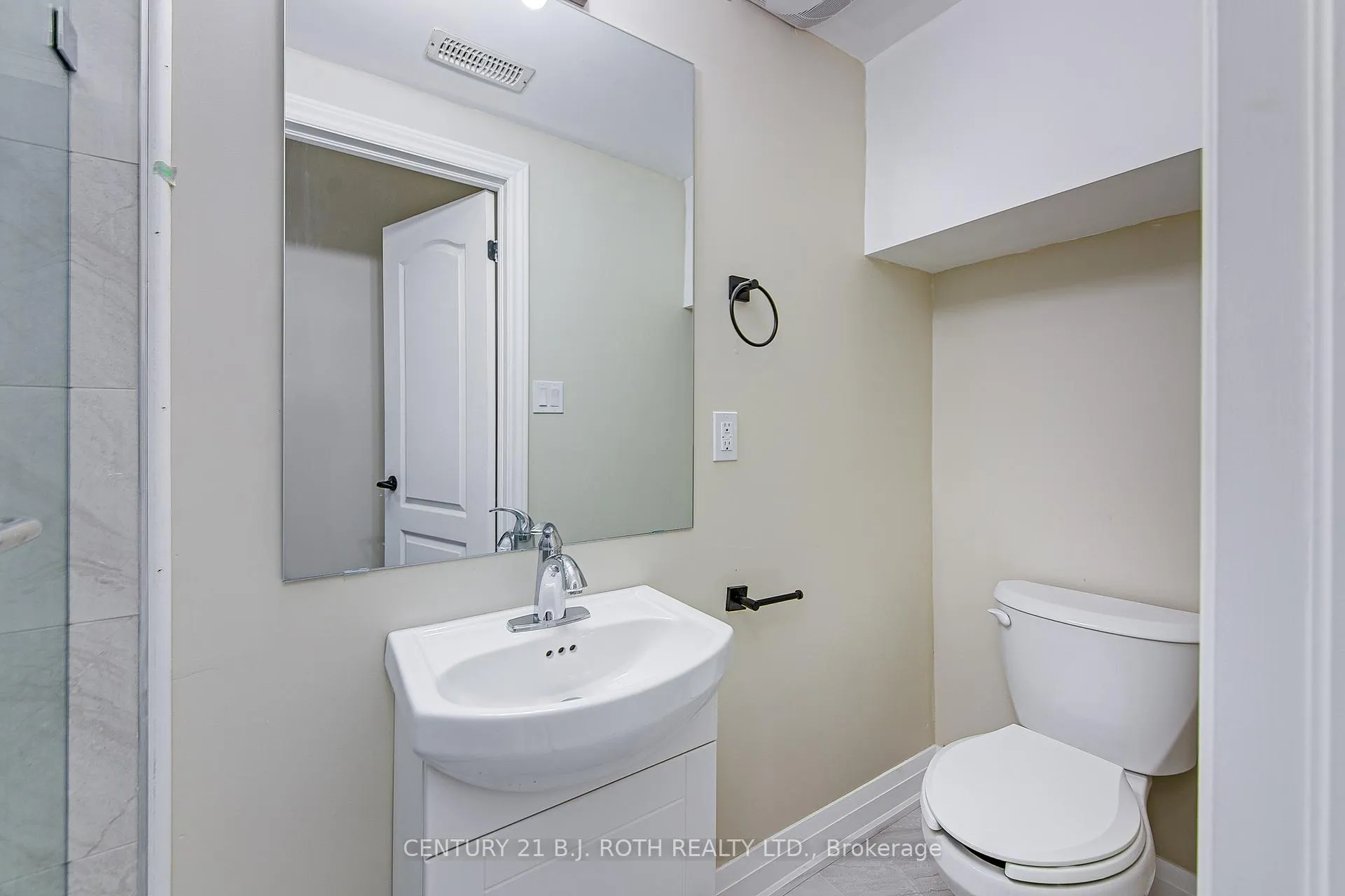 Photo 10 of Unit 3, 82 Peel Street, Barrie, Wellington — HOMEH