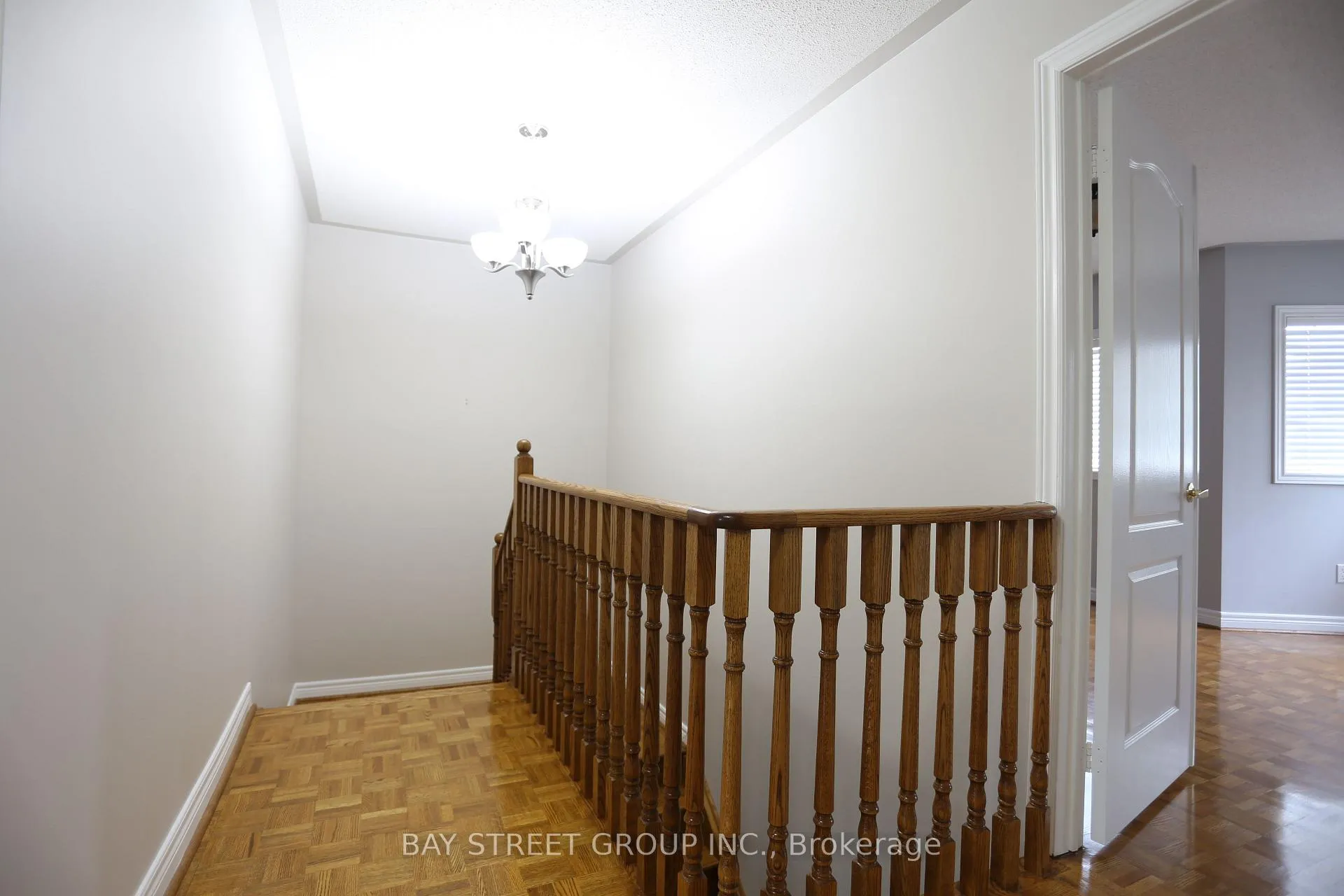 Photo 6 of 343 Vellore Avenue, Vaughan, Vellore Village — HOMEH