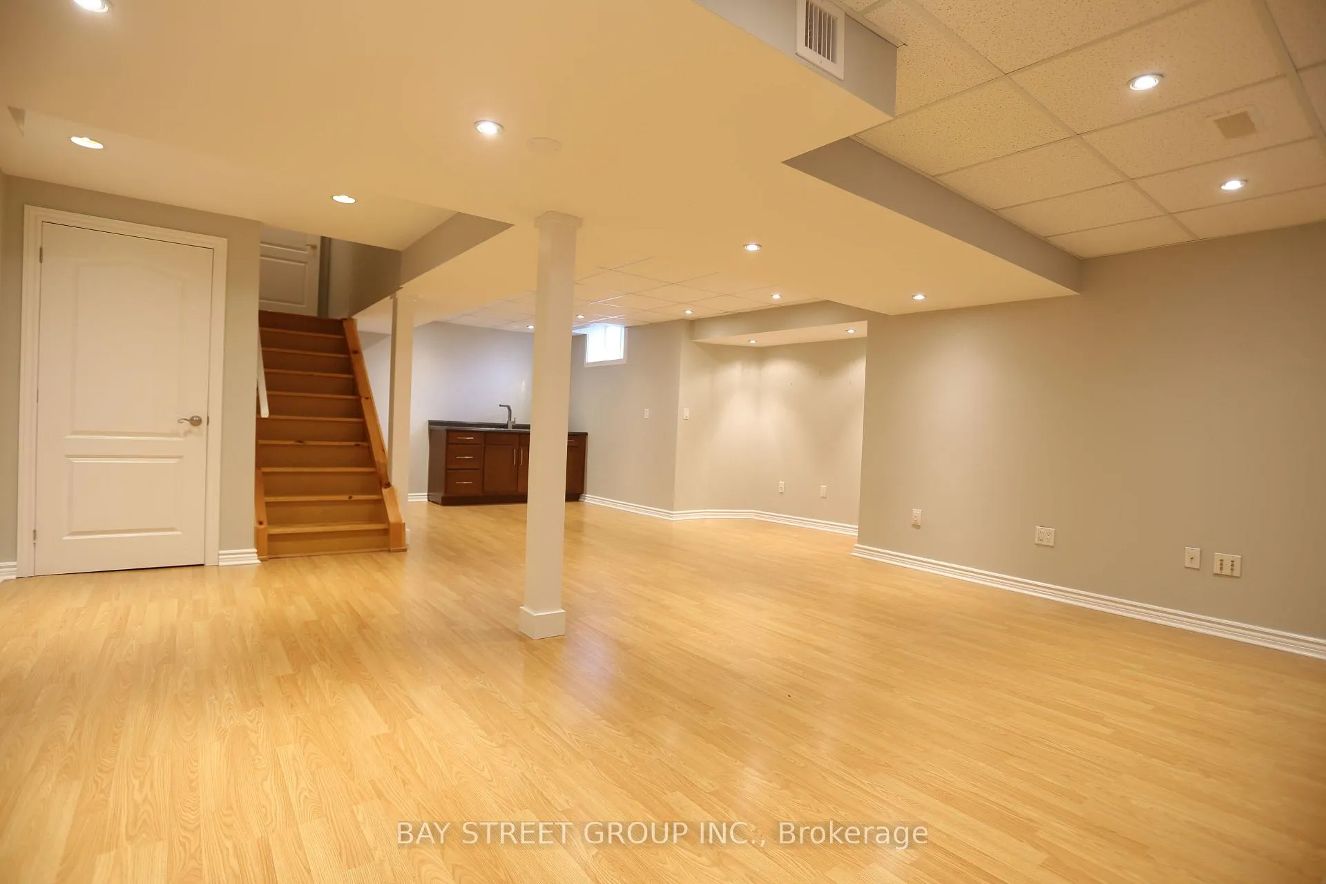 Photo 9 of 343 Vellore Avenue, Vaughan, Vellore Village — HOMEH