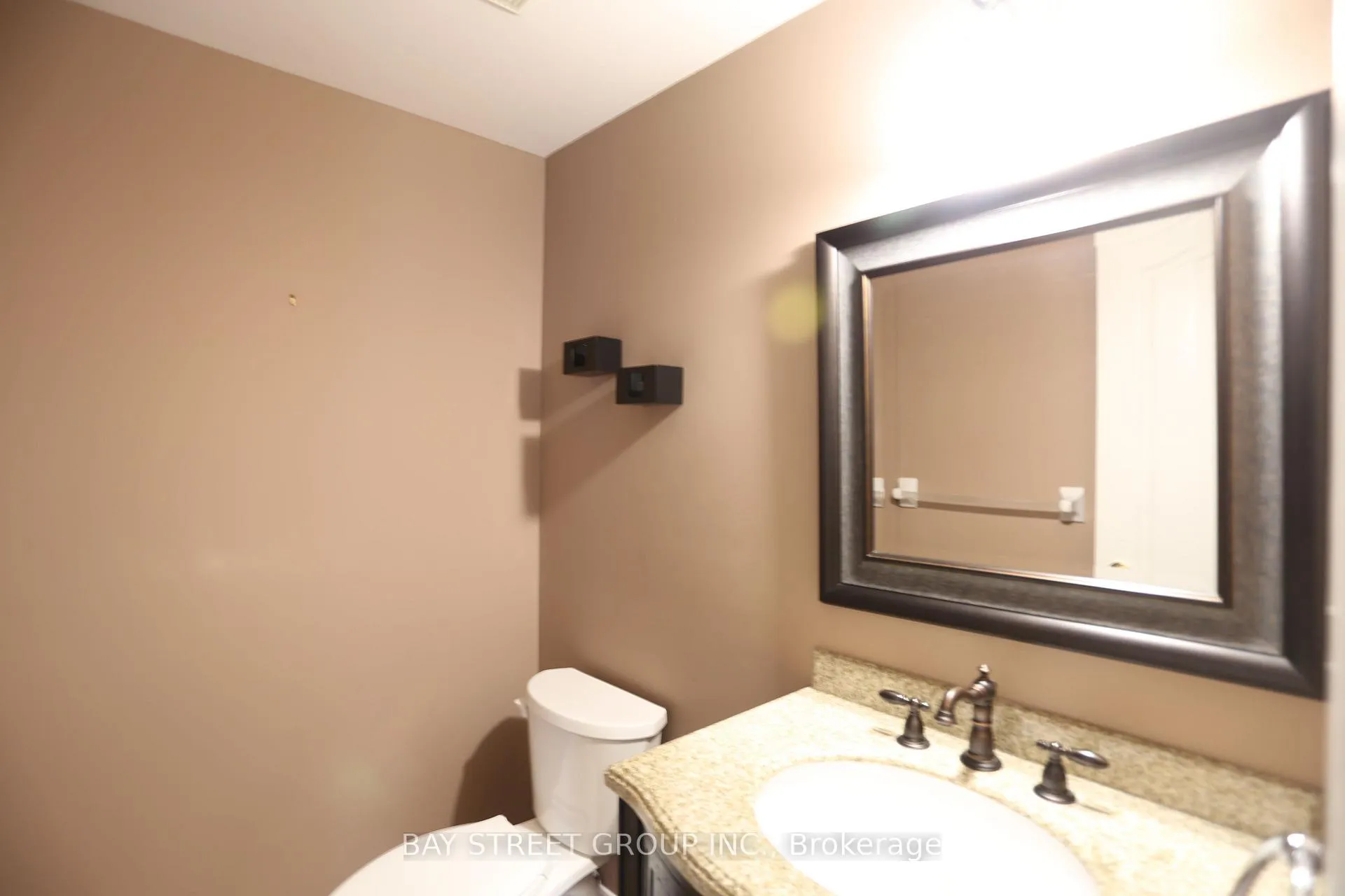 Photo 11 of 343 Vellore Avenue, Vaughan, Vellore Village — HOMEH