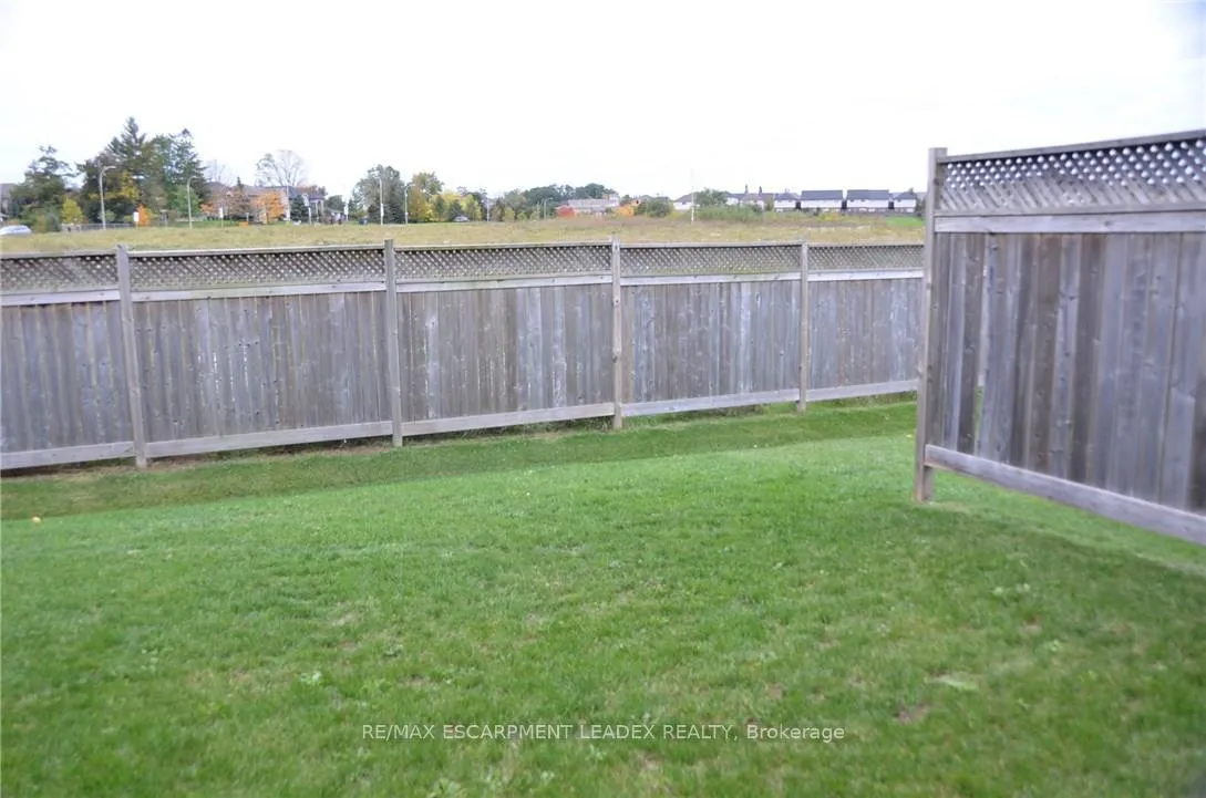 Photo 14 of Unit 6, 370 Stonehenge Drive, Hamilton, Ancaster — HOMEH