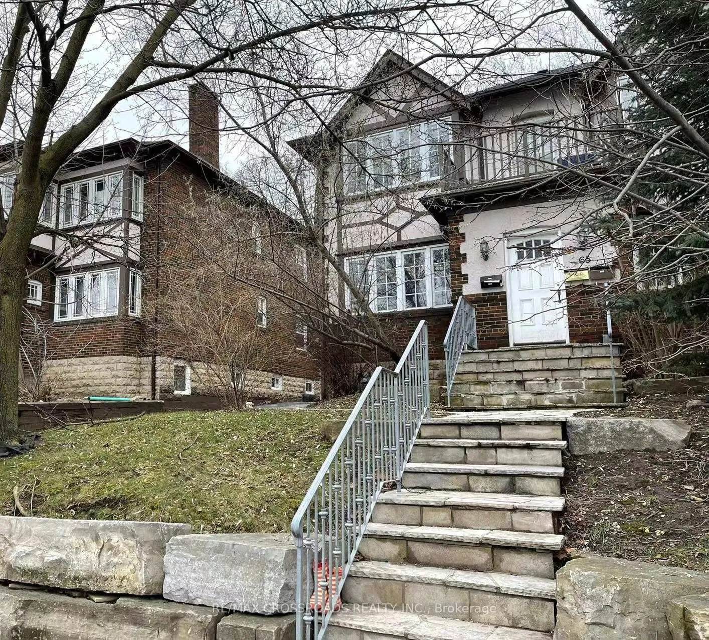 Photo 3 of Unit Main, 65 Lawrence Avenue E, Toronto, Lawrence Park South — HOMEH