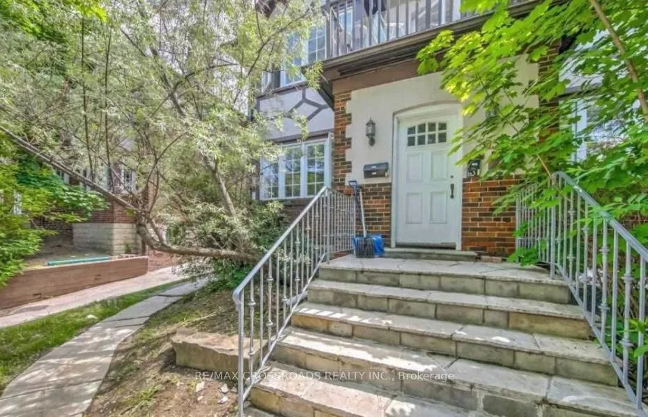 Photo 4 of Unit Main, 65 Lawrence Avenue E, Toronto, Lawrence Park South — HOMEH
