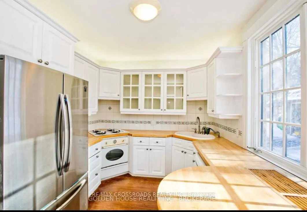 Photo 8 of Unit Main, 65 Lawrence Avenue E, Toronto, Lawrence Park South — HOMEH