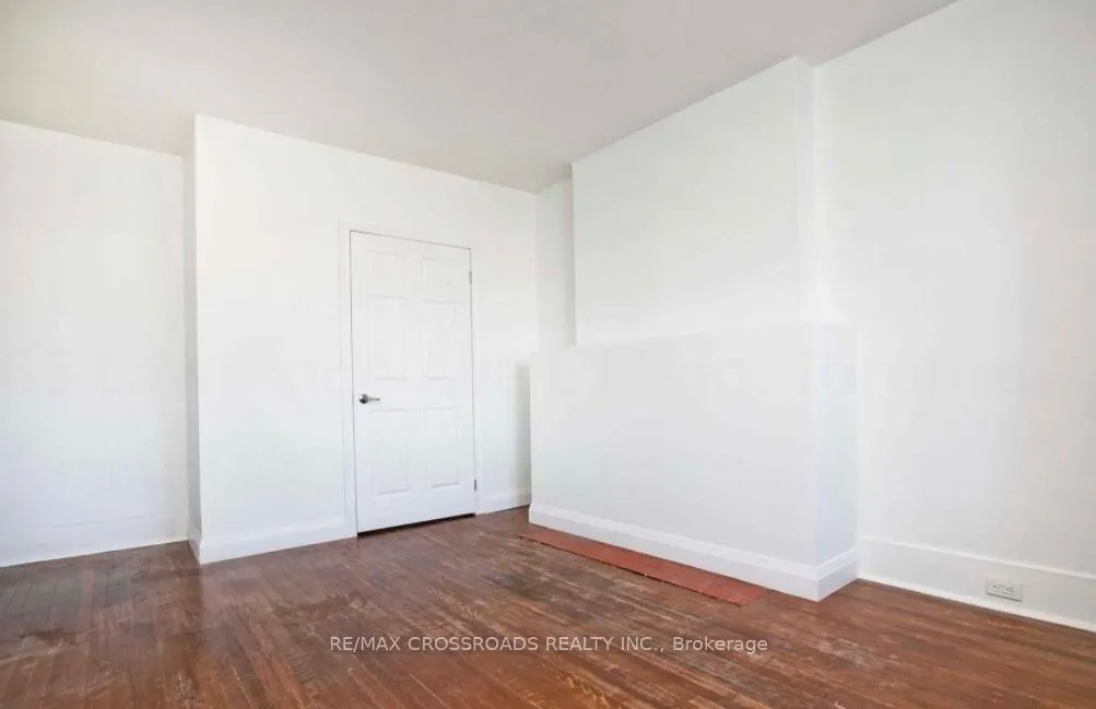 Photo 11 of Unit Main, 65 Lawrence Avenue E, Toronto, Lawrence Park South — HOMEH