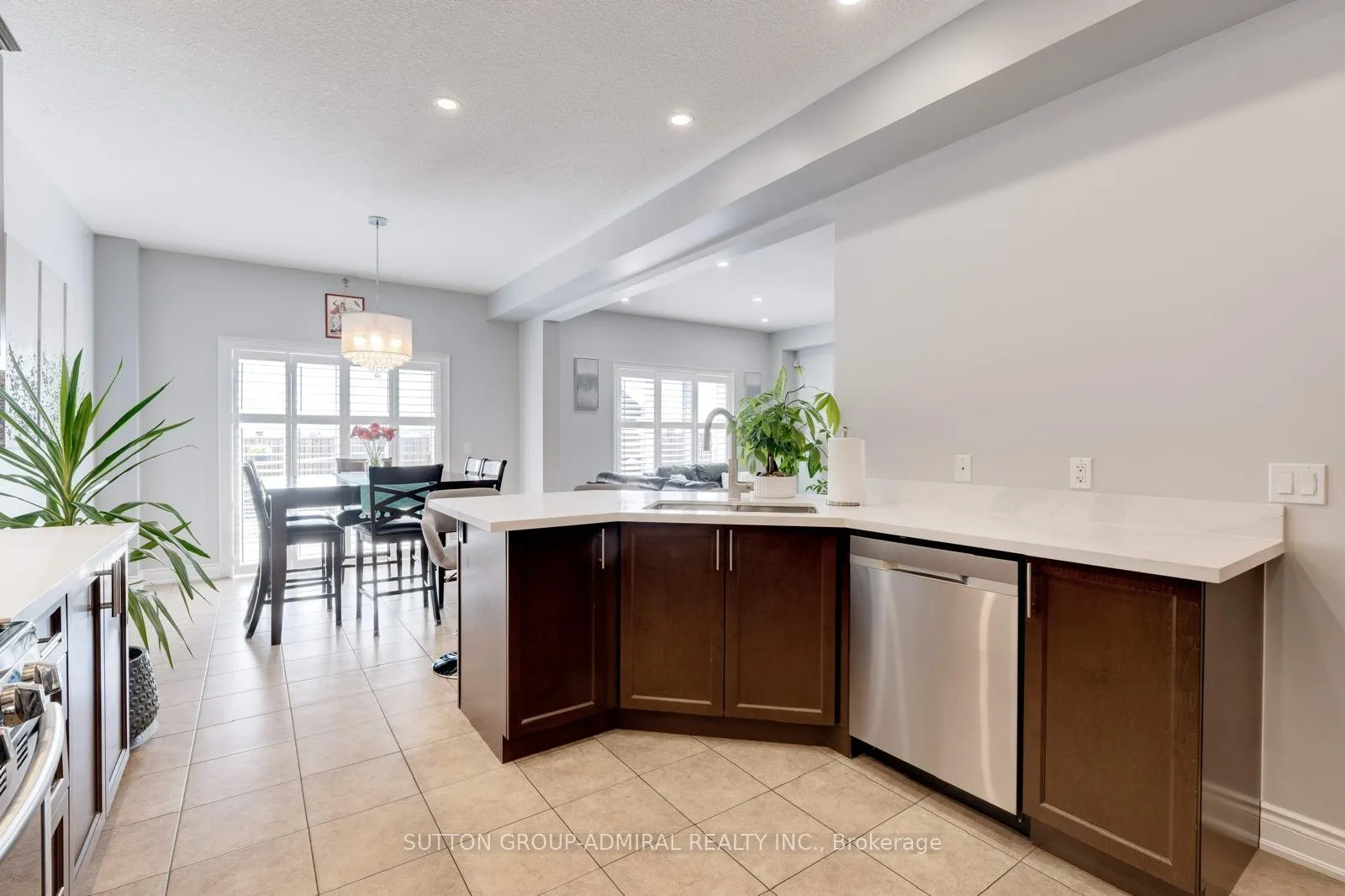 Photo 4 of 23 Colorado Boulevard, Hamilton, Rural Glanbrook — HOMEH