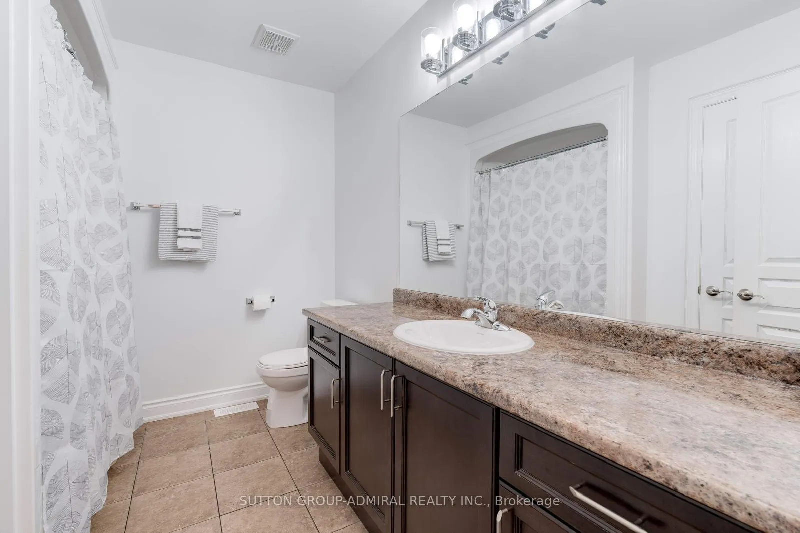 Photo 11 of 23 Colorado Boulevard, Hamilton, Rural Glanbrook — HOMEH