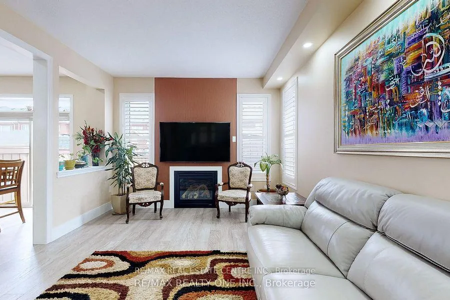 Photo 6 of 59 Dunedin Drive, Vaughan, Kleinburg — HOMEH