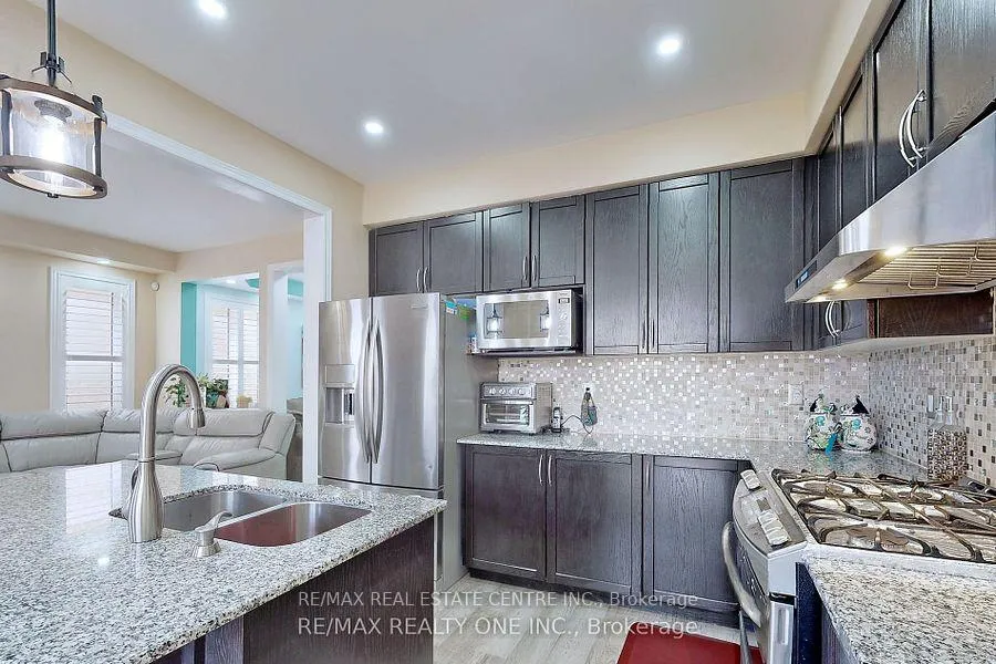Photo 8 of 59 Dunedin Drive, Vaughan, Kleinburg — HOMEH