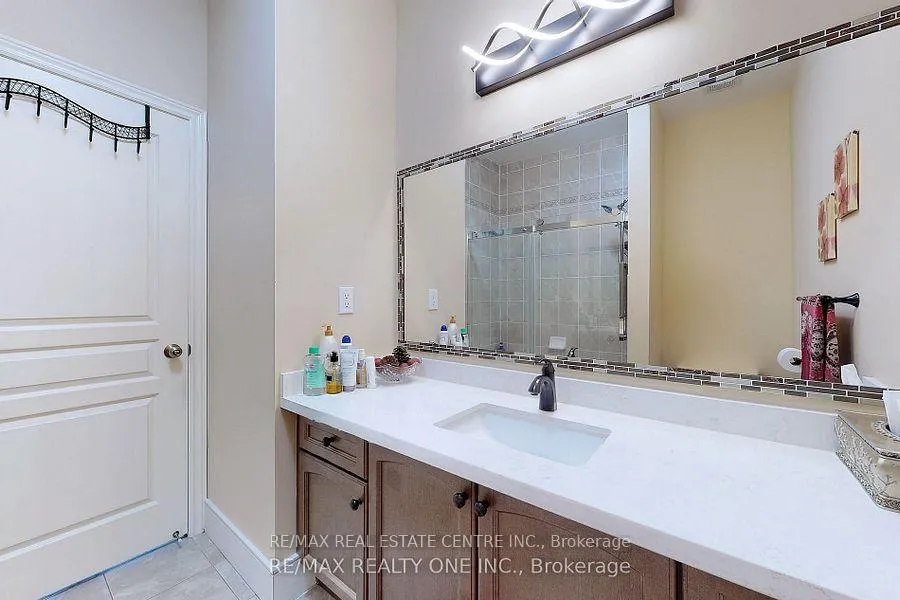 Photo 28 of 59 Dunedin Drive, Vaughan, Kleinburg — HOMEH