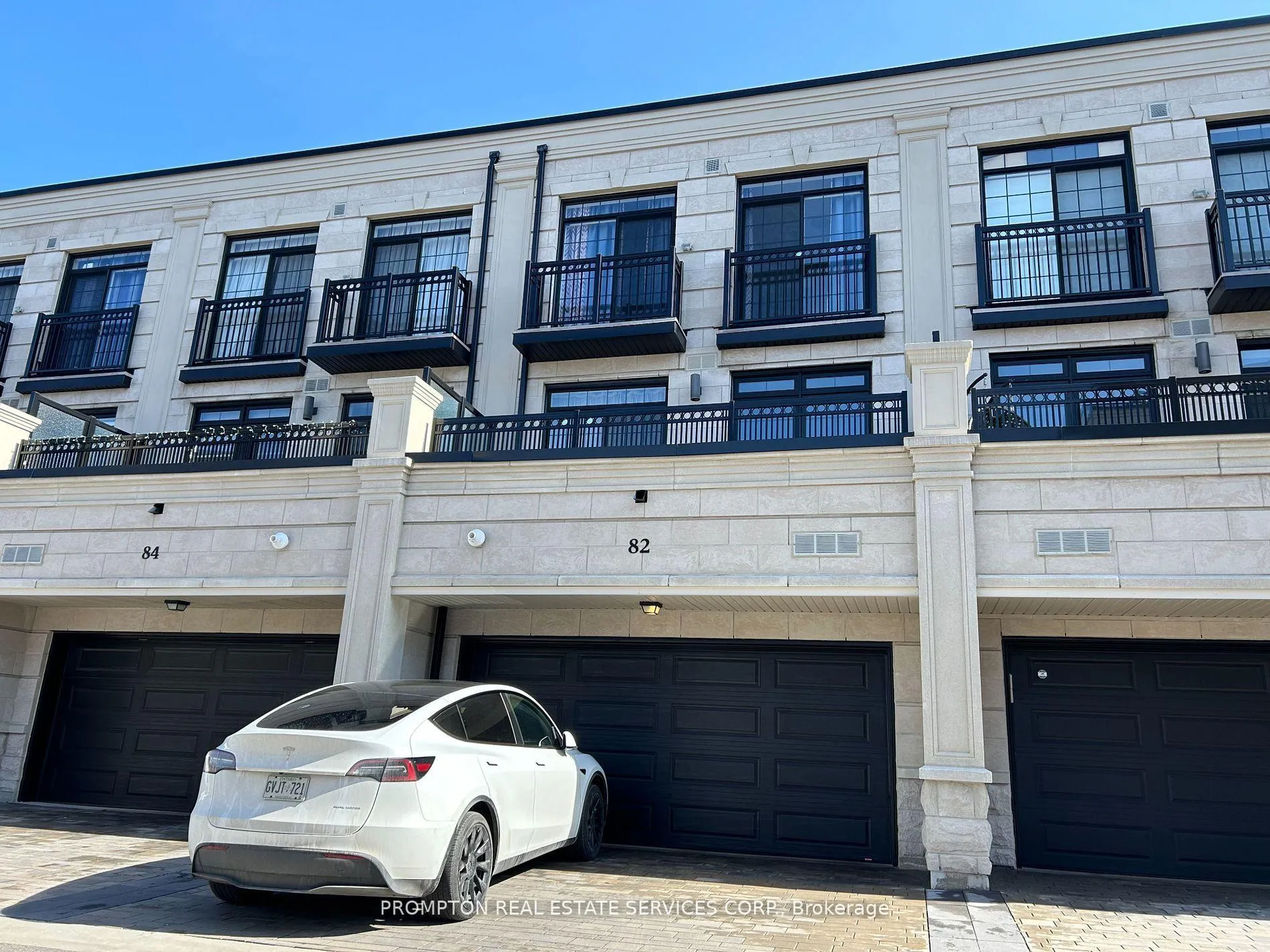 Photo 3 of 82 Village Parkway, Markham, Unionville — HOMEH