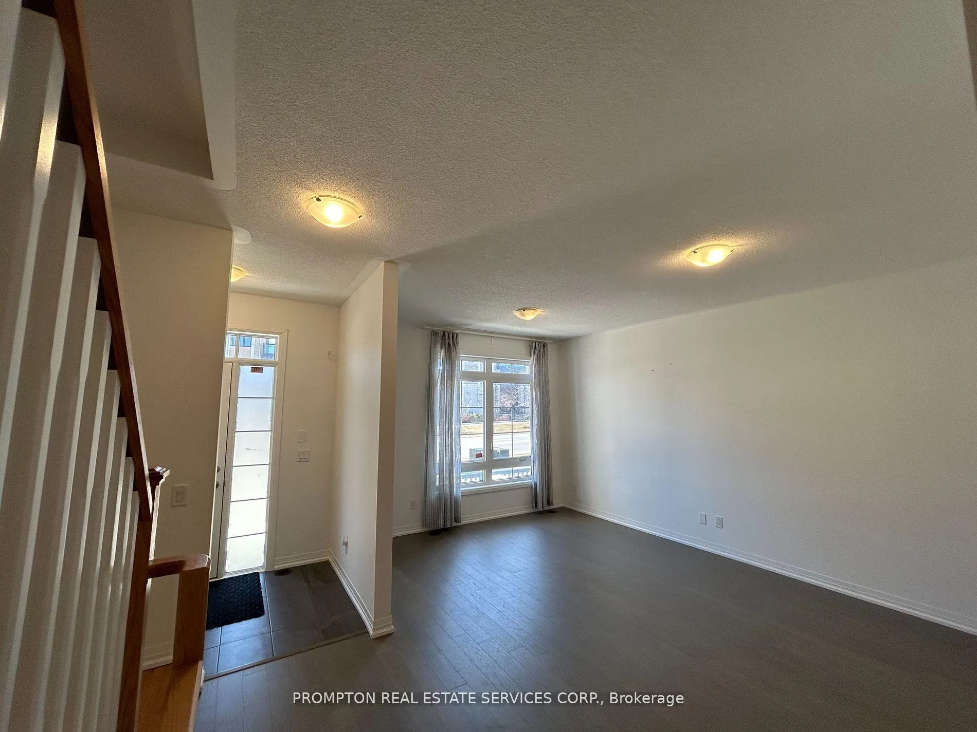 Photo 4 of 82 Village Parkway, Markham, Unionville — HOMEH
