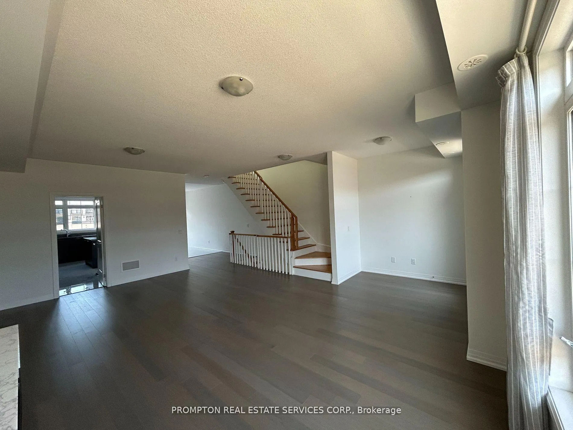 Photo 12 of 82 Village Parkway, Markham, Unionville — HOMEH