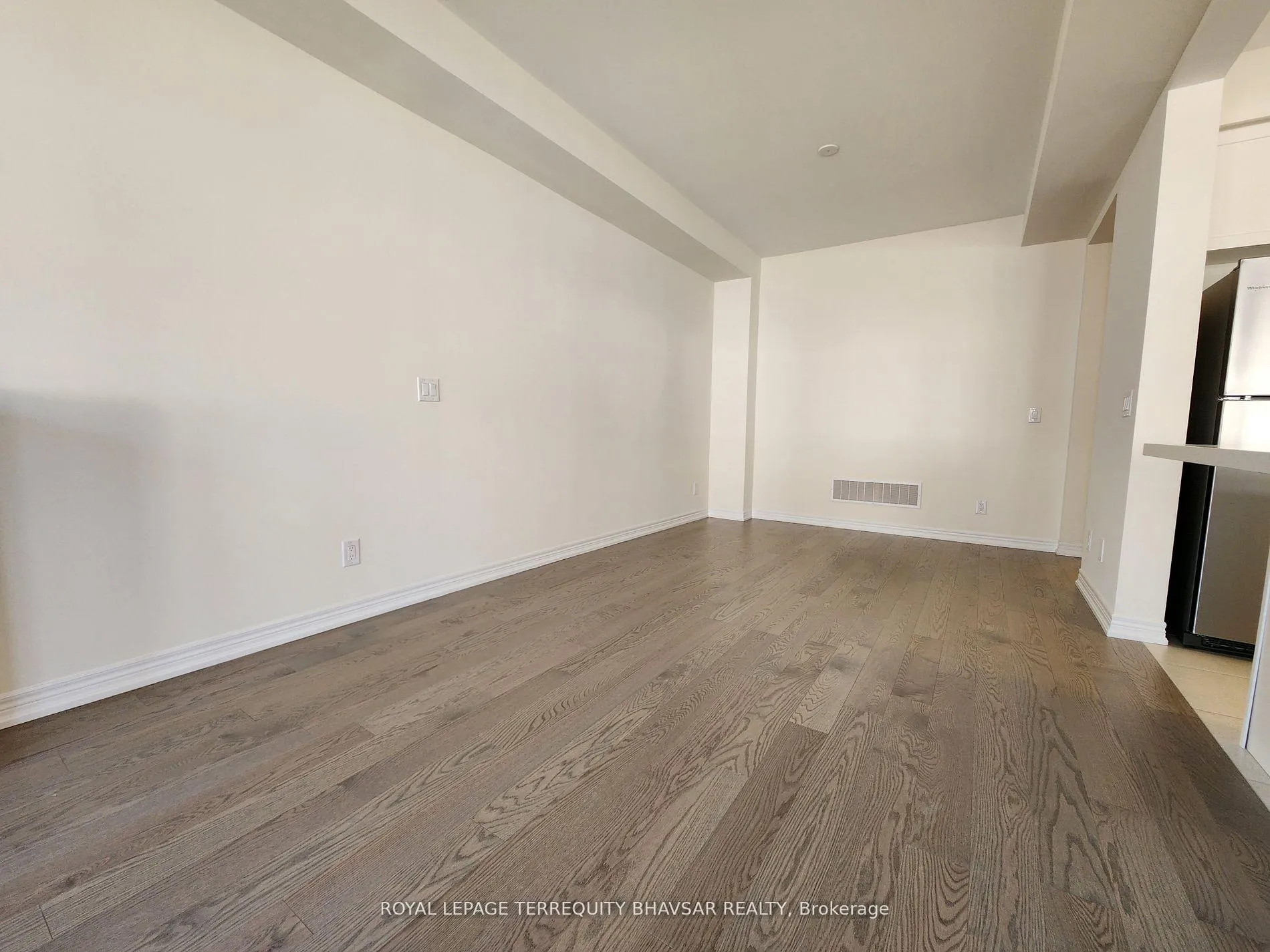 Photo 7 of 17 Roywood Street, Kitchener — HOMEH