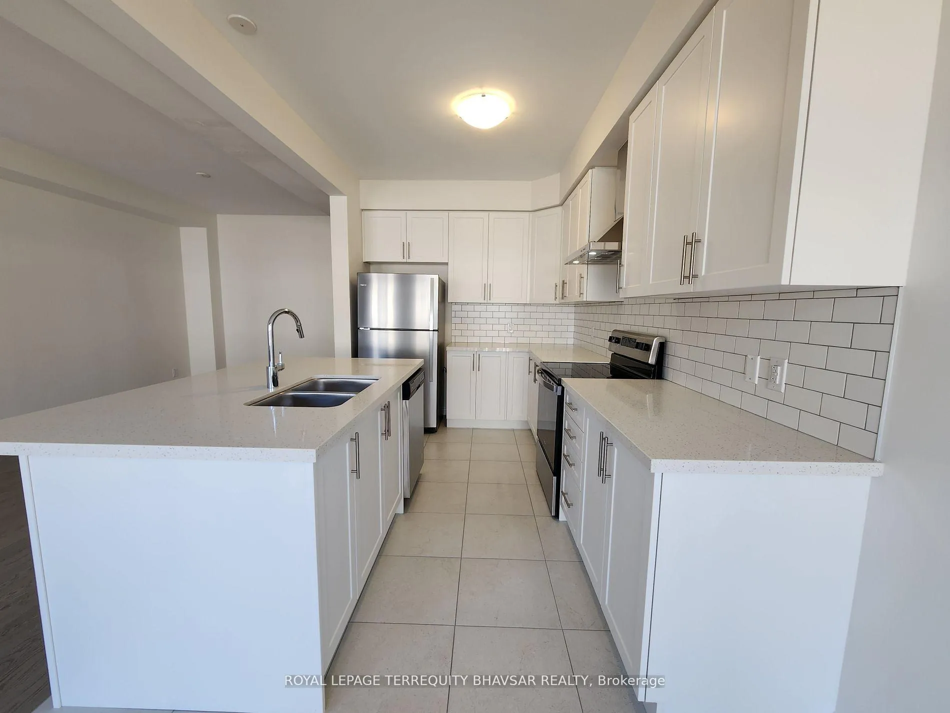Photo 10 of 17 Roywood Street, Kitchener — HOMEH