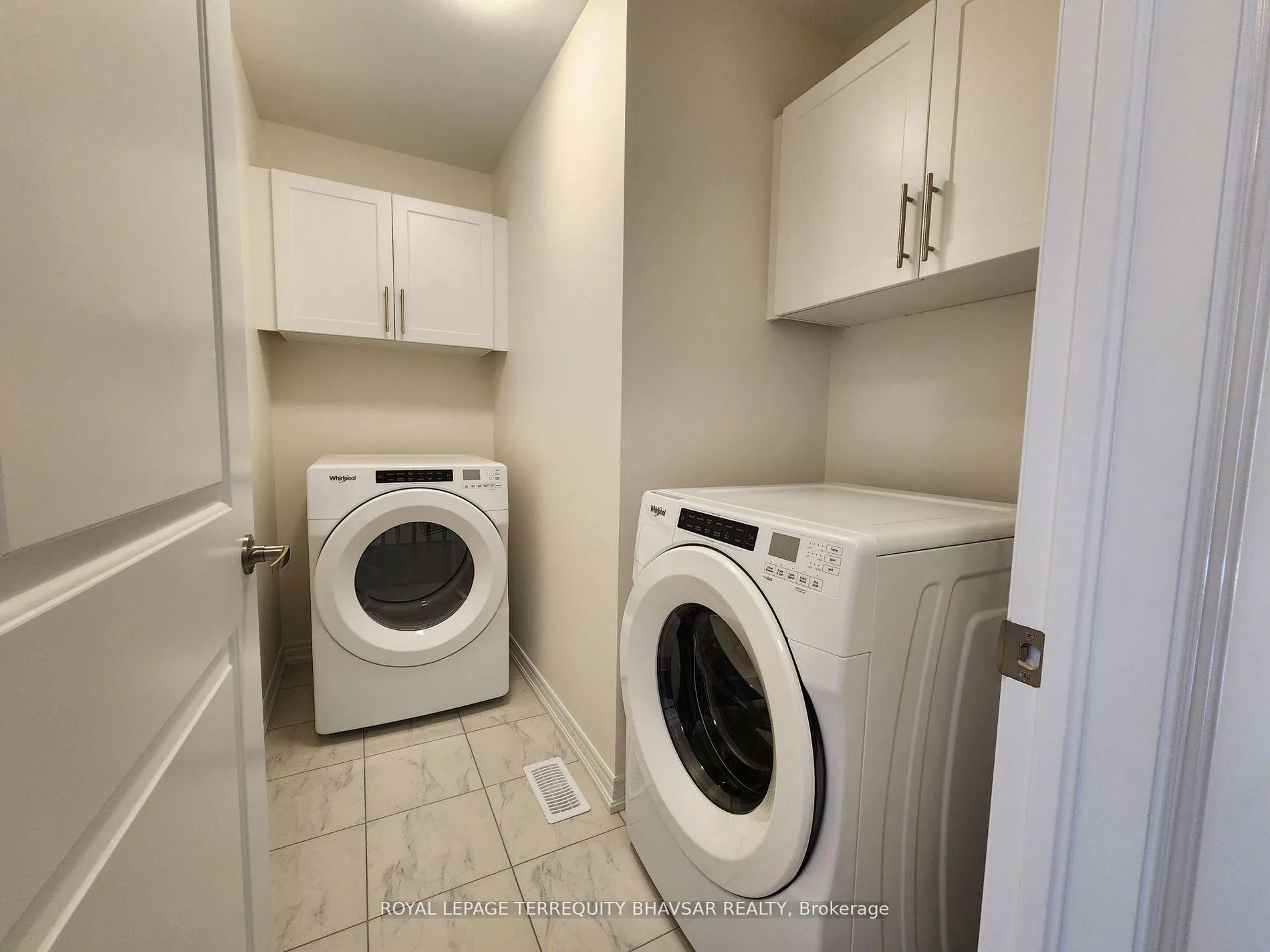 Photo 33 of 17 Roywood Street, Kitchener — HOMEH