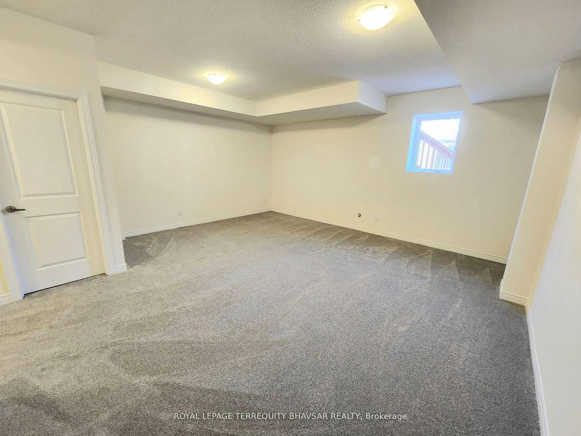 Photo 35 of 17 Roywood Street, Kitchener — HOMEH
